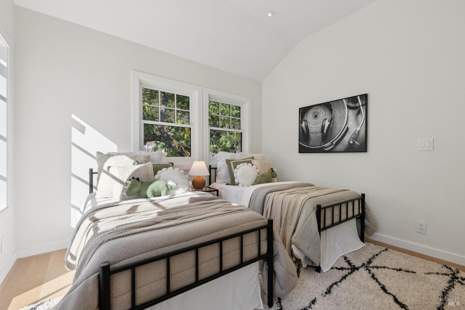 Detail Gallery Image 43 of 63 For 52 Austin Ave, San Anselmo,  CA 94960 - 3 Beds | 3 Baths