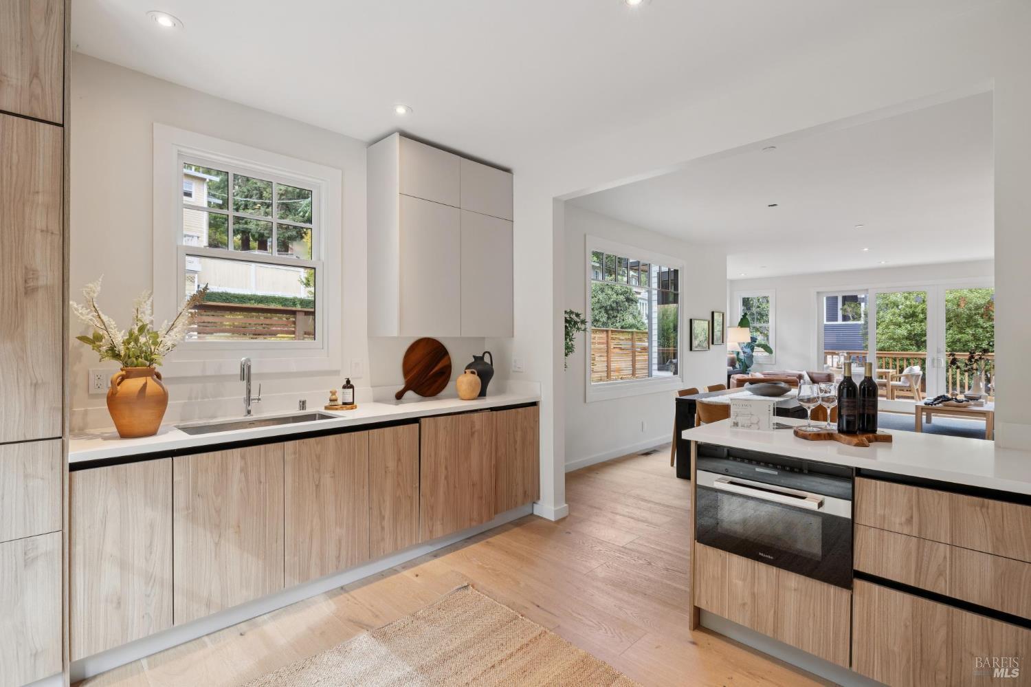 Detail Gallery Image 22 of 63 For 52 Austin Ave, San Anselmo,  CA 94960 - 3 Beds | 3 Baths