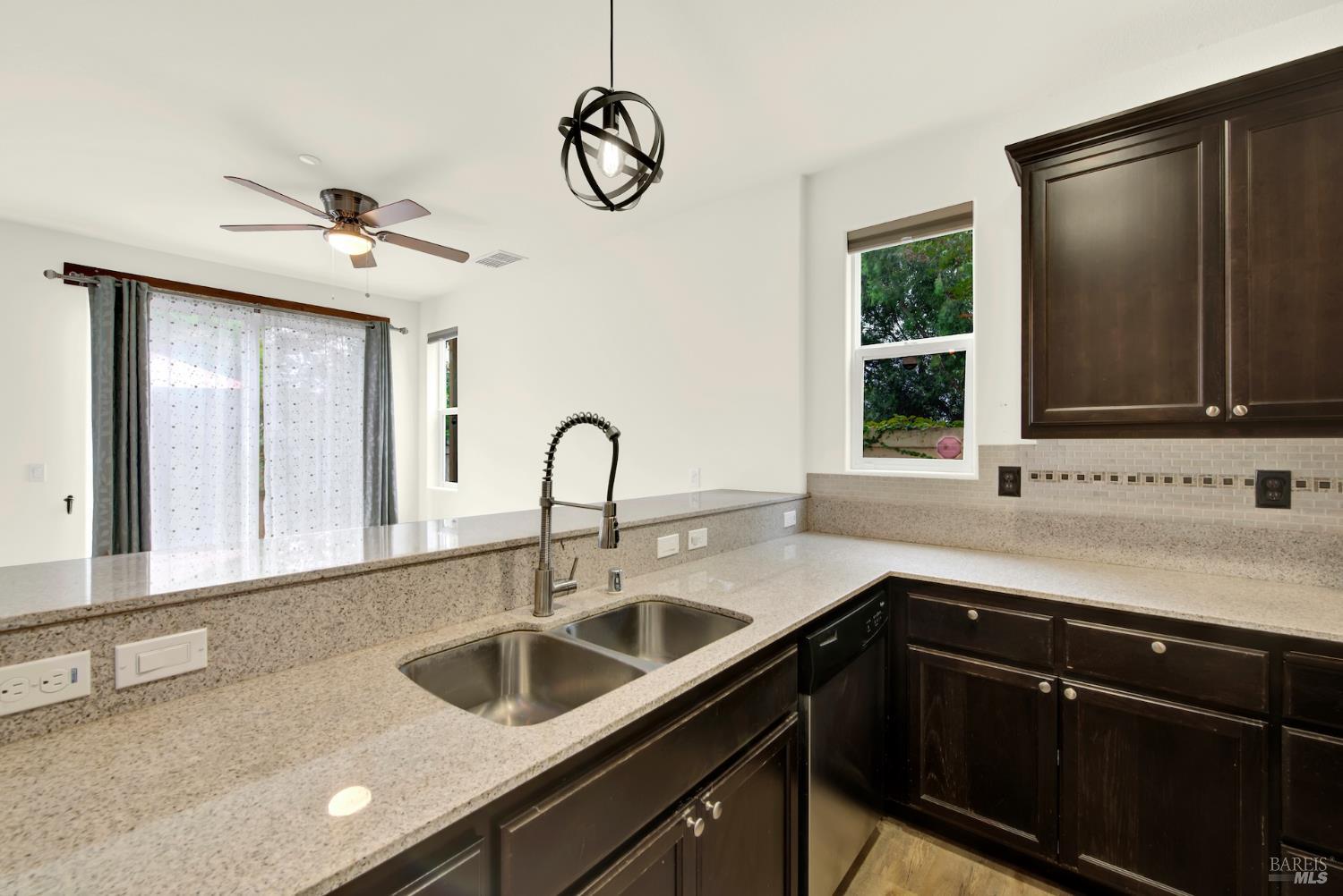 Detail Gallery Image 44 of 78 For 1105 Strawberry Ln, Suisun City,  CA 94585 - 3 Beds | 2/1 Baths