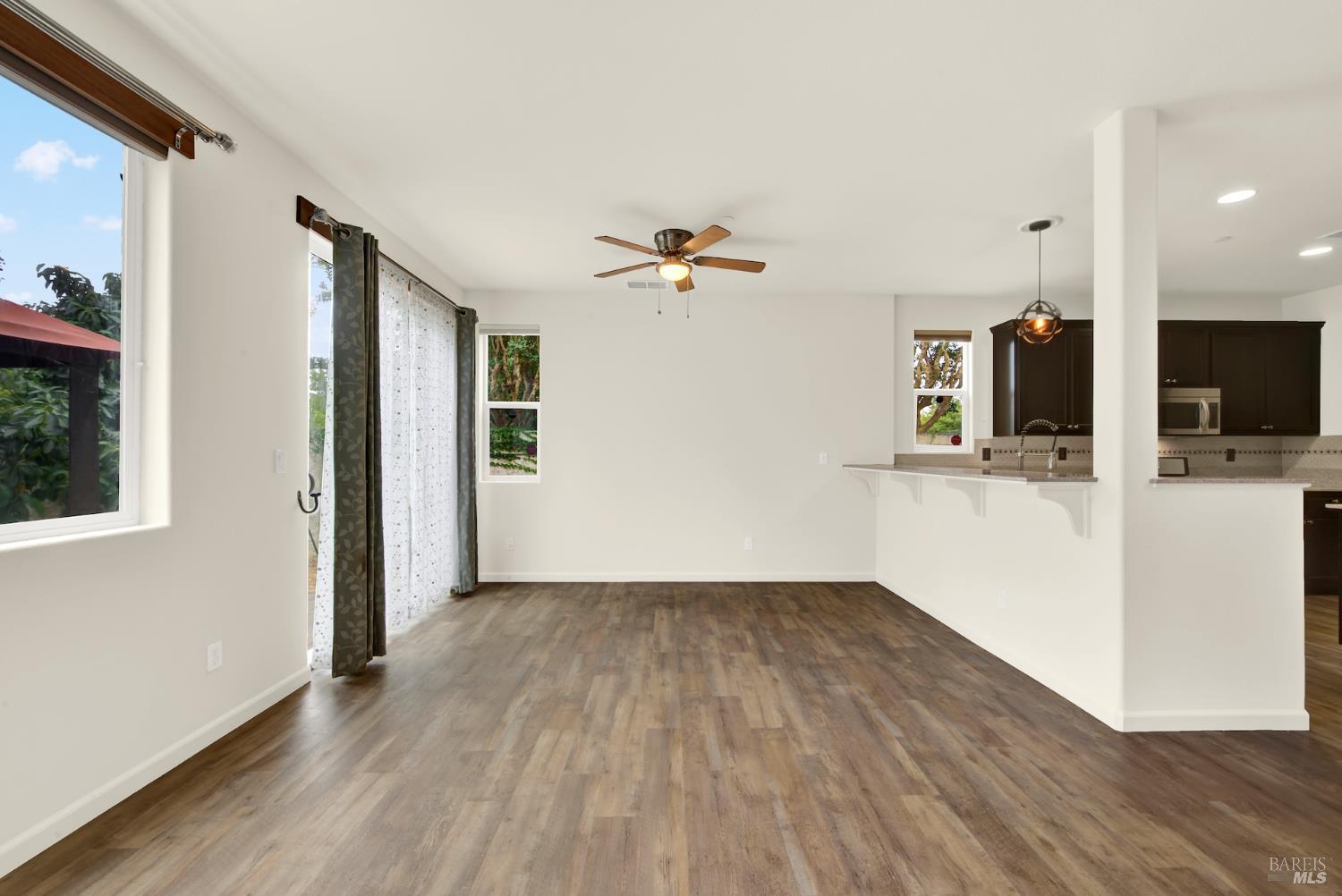 Detail Gallery Image 40 of 78 For 1105 Strawberry Ln, Suisun City,  CA 94585 - 3 Beds | 2/1 Baths