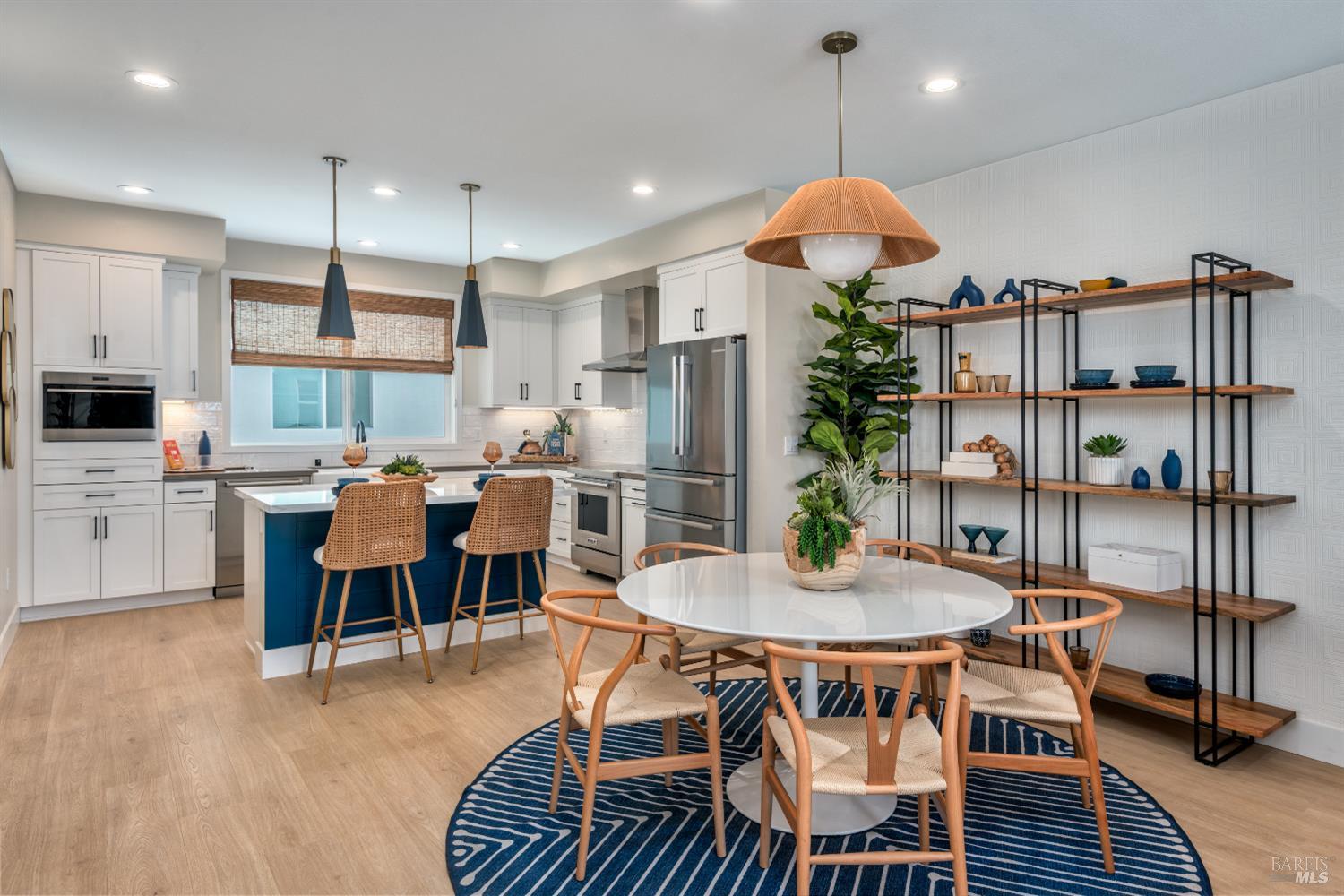 Detail Gallery Image 5 of 7 For 337 Montague Expressway Unkn, Milpitas,  CA 95035 - 3 Beds | 3/1 Baths