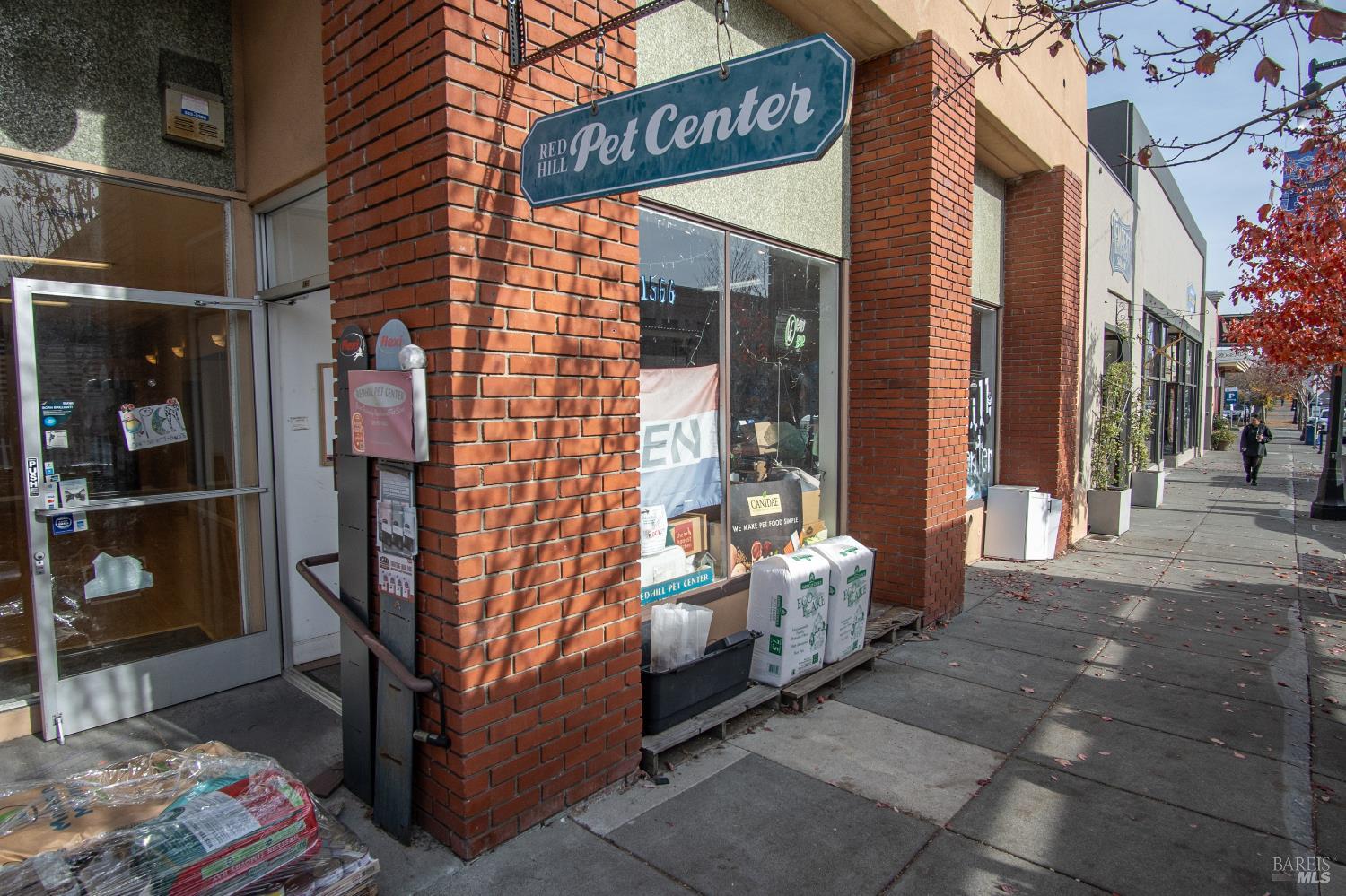 Detail Gallery Image 4 of 15 For 1566 4th St, San Rafael,  CA 94901 - – Beds | – Baths