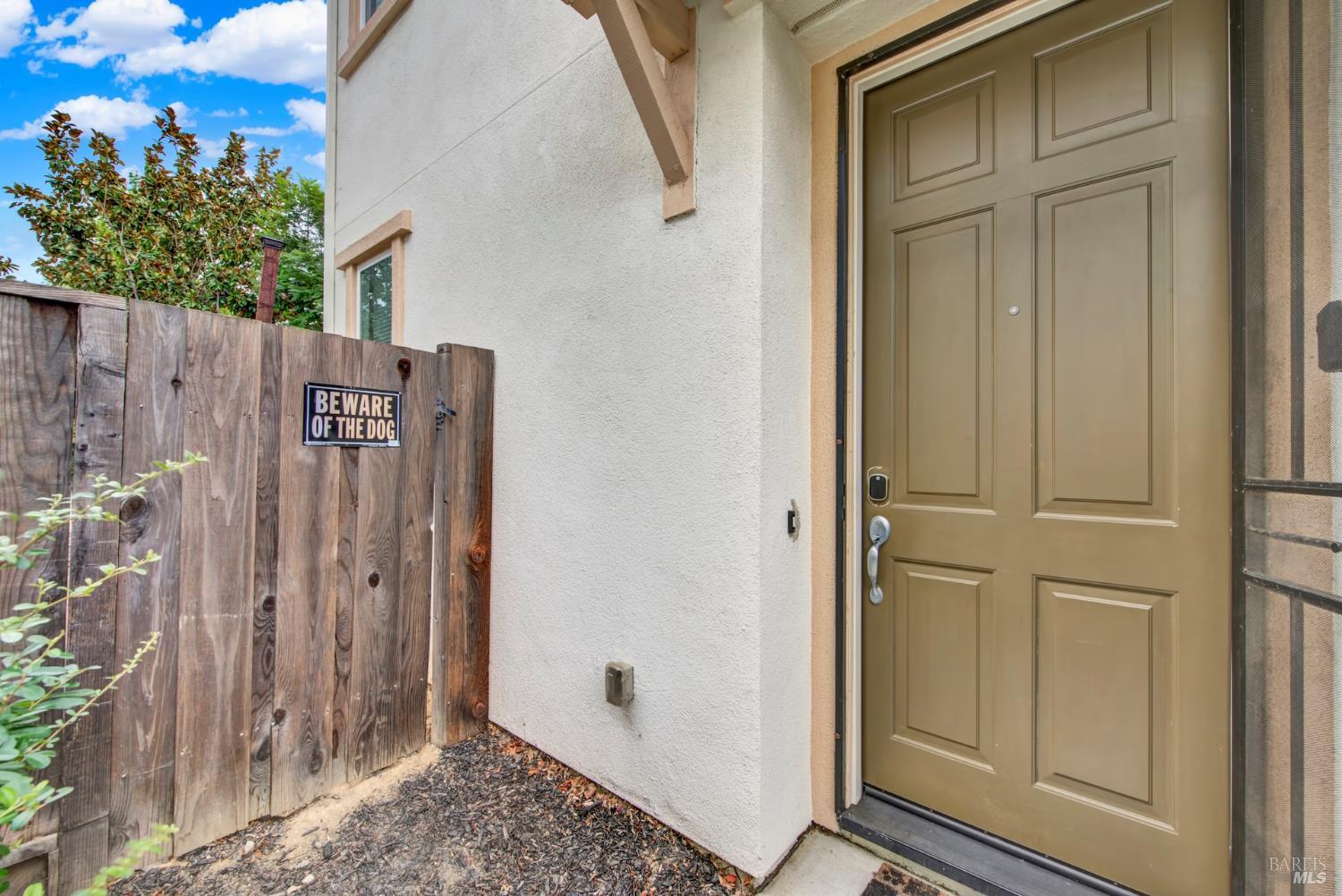 Detail Gallery Image 3 of 78 For 1105 Strawberry Ln, Suisun City,  CA 94585 - 3 Beds | 2/1 Baths