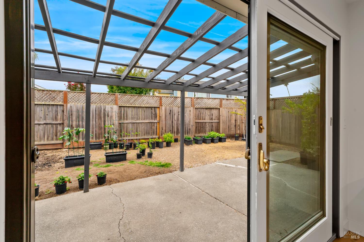 Detail Gallery Image 22 of 57 For 6032 Elsa Ave, Rohnert Park,  CA 94928 - 4 Beds | 3 Baths