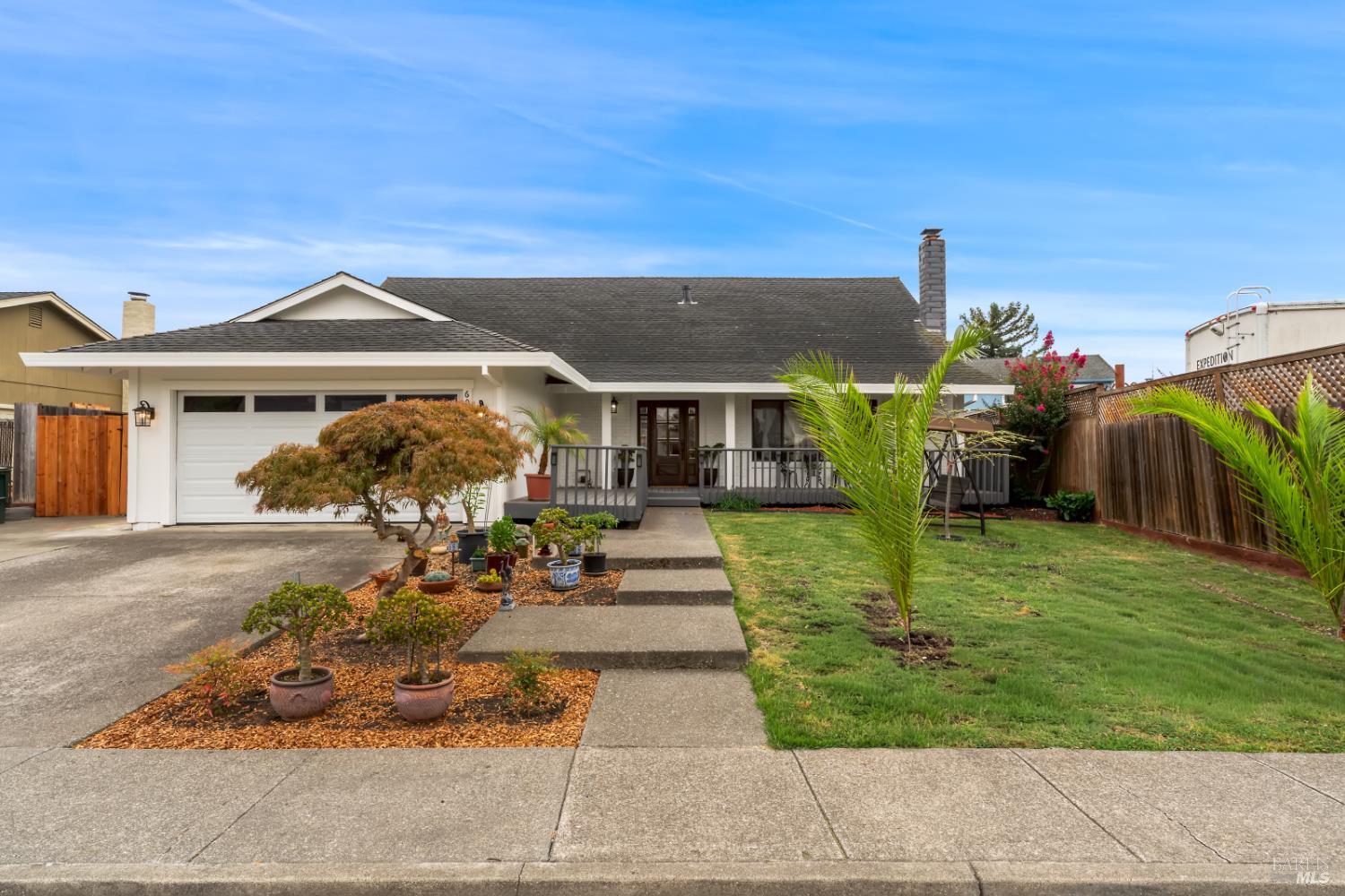 Detail Gallery Image 3 of 57 For 6032 Elsa Ave, Rohnert Park,  CA 94928 - 4 Beds | 3 Baths