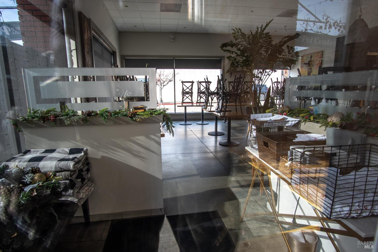 Detail Gallery Image 14 of 15 For 1566 4th St, San Rafael,  CA 94901 - – Beds | – Baths