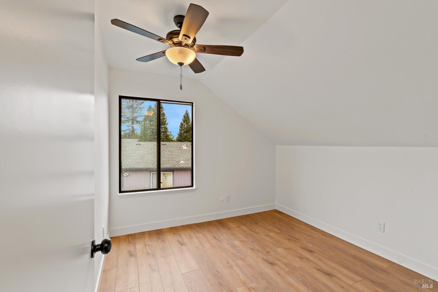 Detail Gallery Image 38 of 57 For 6032 Elsa Ave, Rohnert Park,  CA 94928 - 4 Beds | 3 Baths