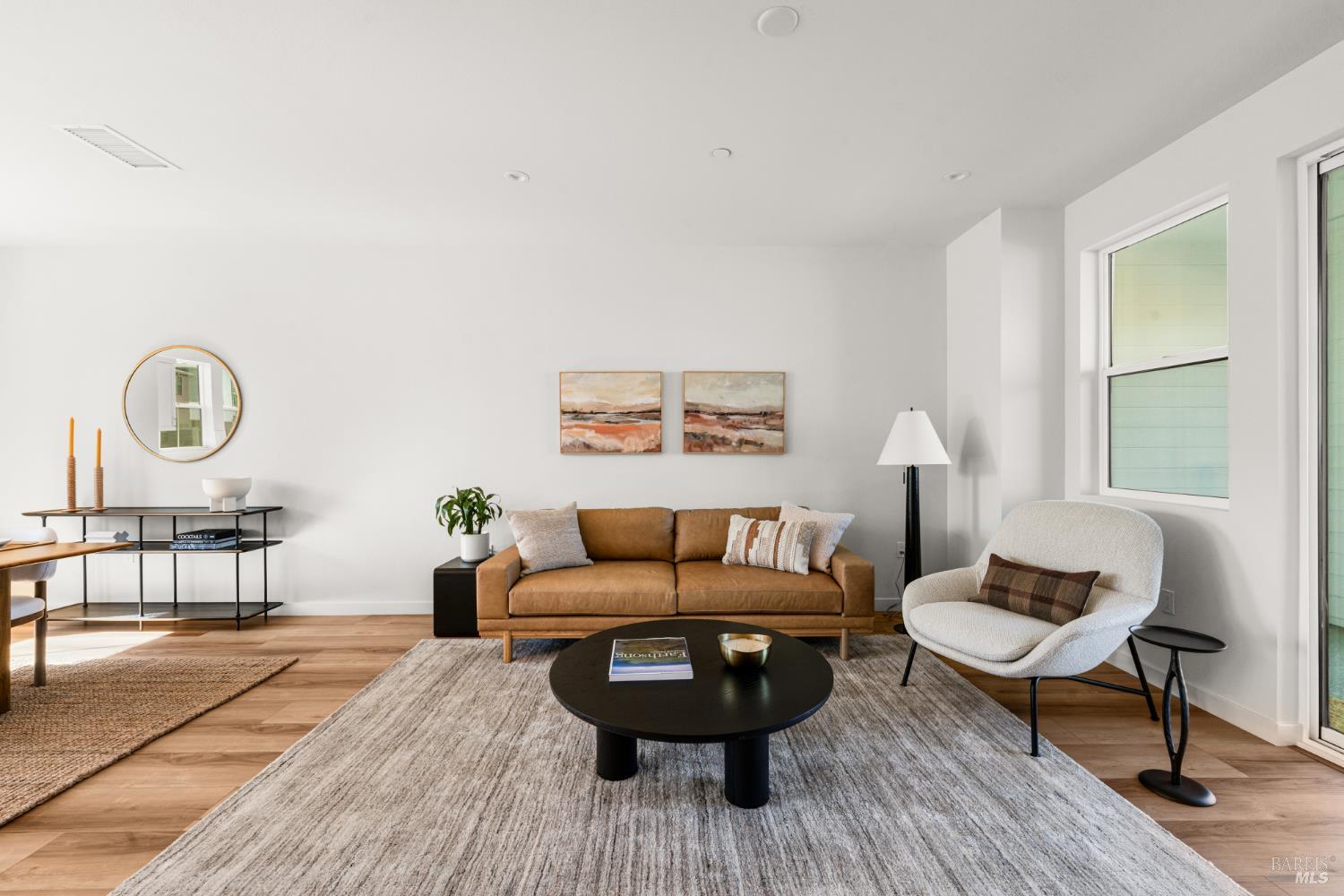 Detail Gallery Image 11 of 21 For 1460 Waterside Ln, Rohnert Park,  CA 94928 - 3 Beds | 3 Baths