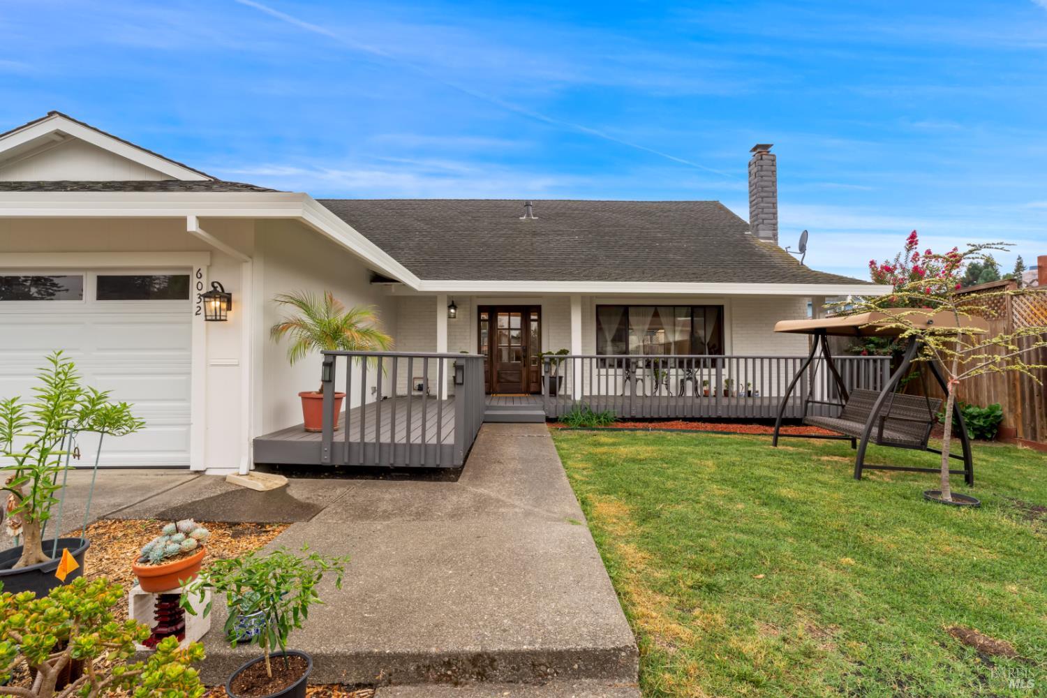 Detail Gallery Image 6 of 57 For 6032 Elsa Ave, Rohnert Park,  CA 94928 - 4 Beds | 3 Baths