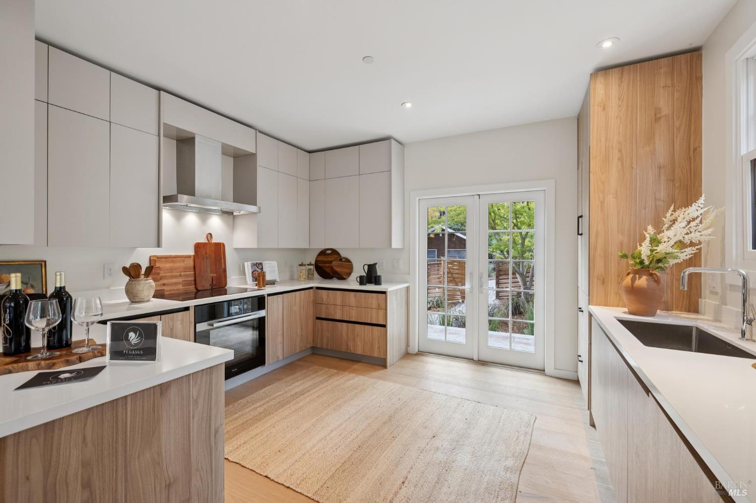 Detail Gallery Image 23 of 63 For 52 Austin Ave, San Anselmo,  CA 94960 - 3 Beds | 3 Baths