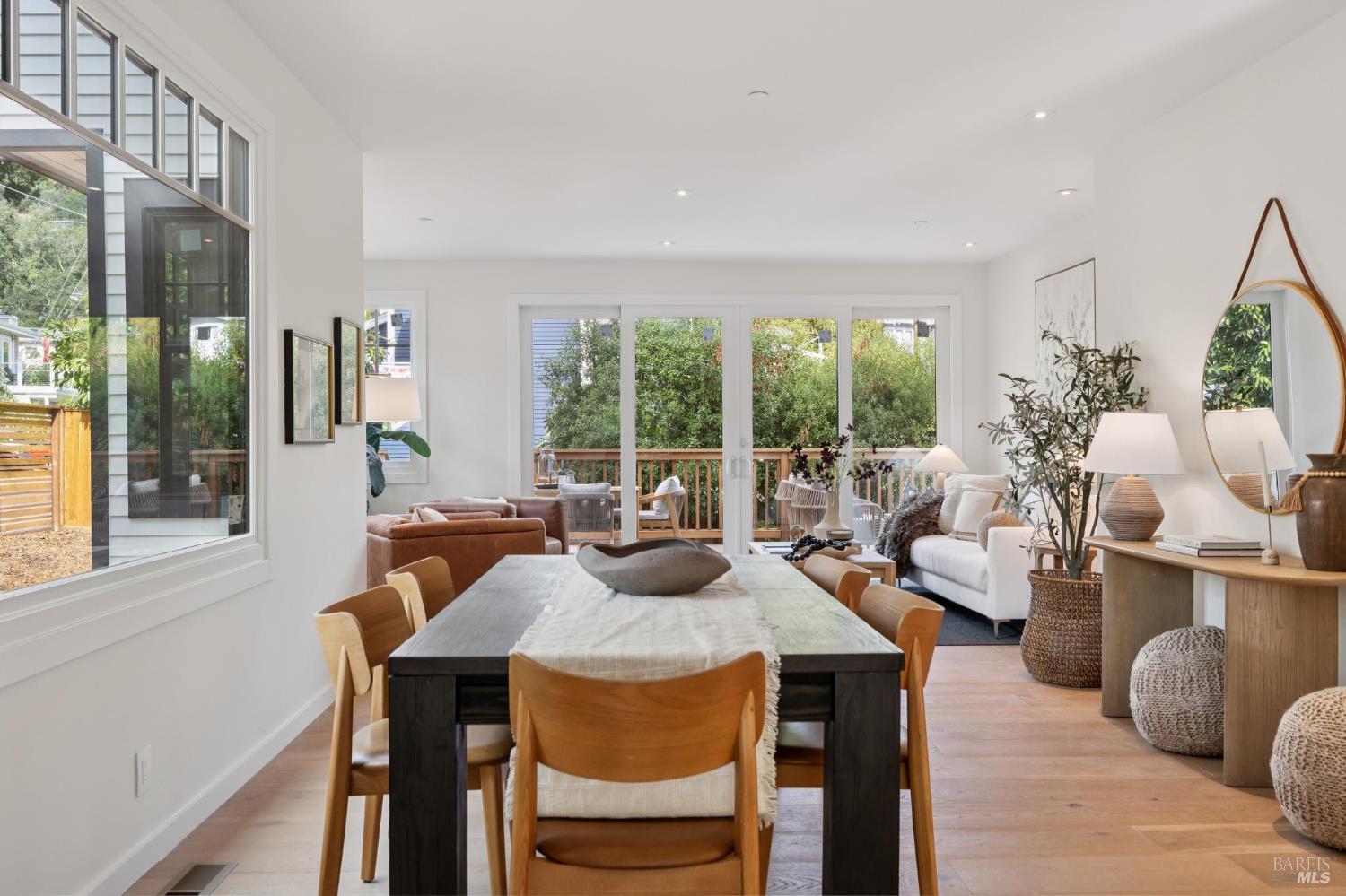 Detail Gallery Image 17 of 63 For 52 Austin Ave, San Anselmo,  CA 94960 - 3 Beds | 3 Baths