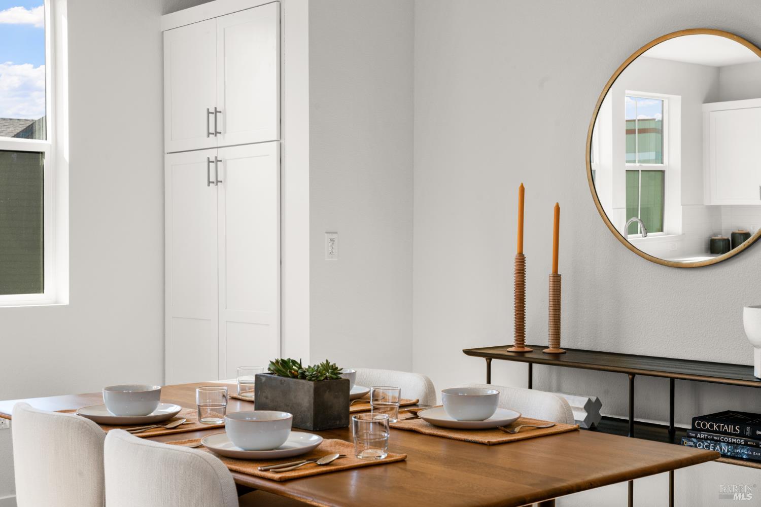 Detail Gallery Image 12 of 21 For 1460 Waterside Ln, Rohnert Park,  CA 94928 - 3 Beds | 3 Baths