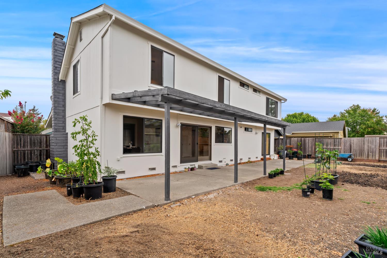 Detail Gallery Image 44 of 57 For 6032 Elsa Ave, Rohnert Park,  CA 94928 - 4 Beds | 3 Baths