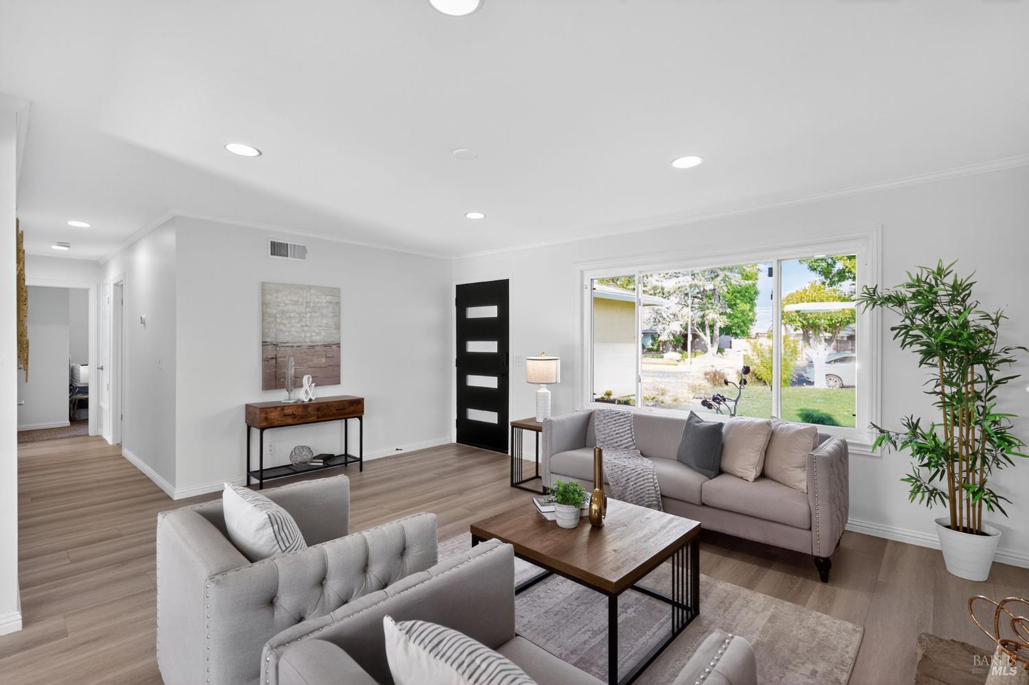 Detail Gallery Image 4 of 51 For 4263 Queen Anne Dr, Union City,  CA 94587 - 3 Beds | 2 Baths