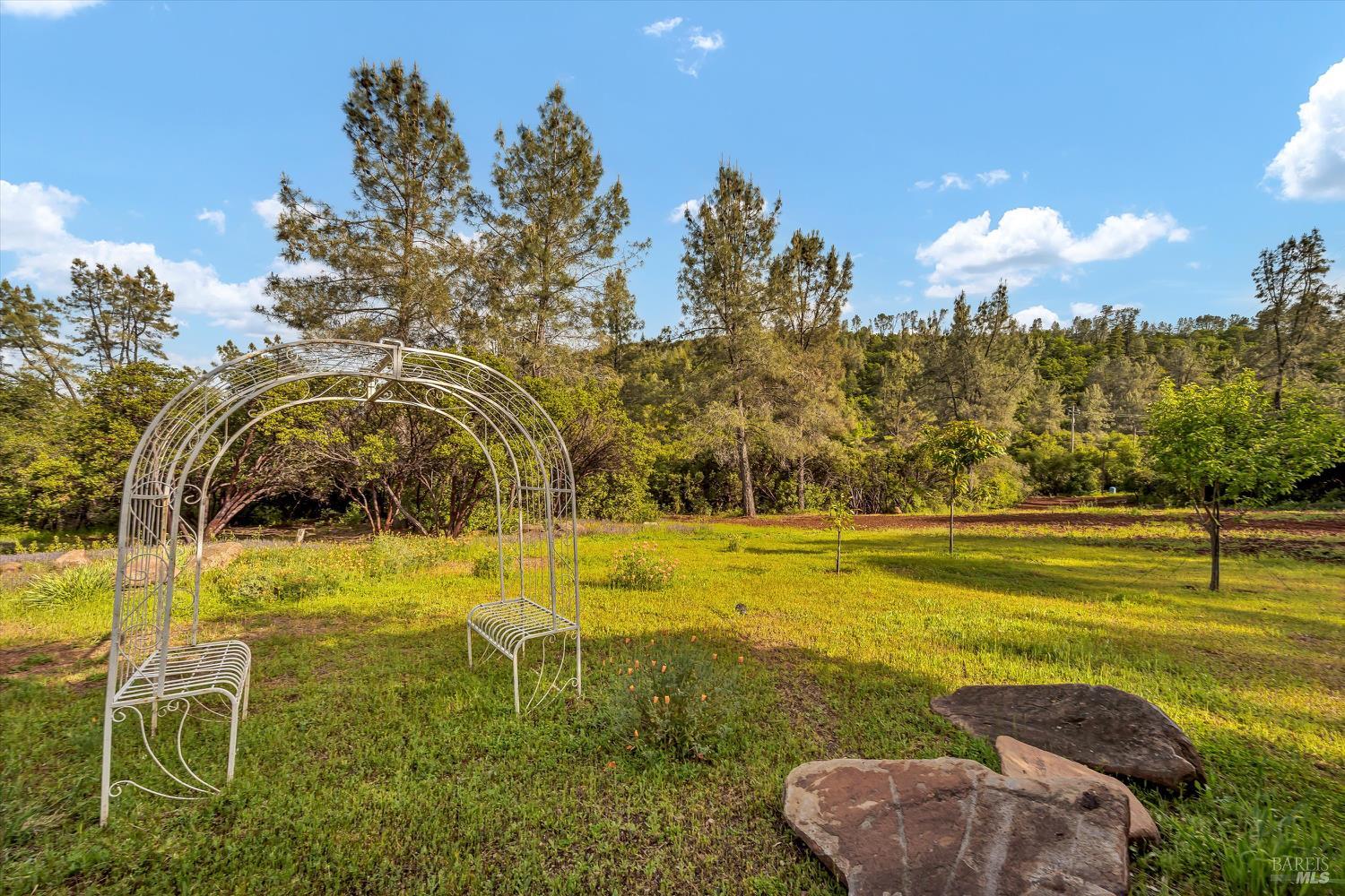 Detail Gallery Image 37 of 59 For 15625 June Bug Rd, Lower Lake,  CA 95457 - 4 Beds | 3/1 Baths