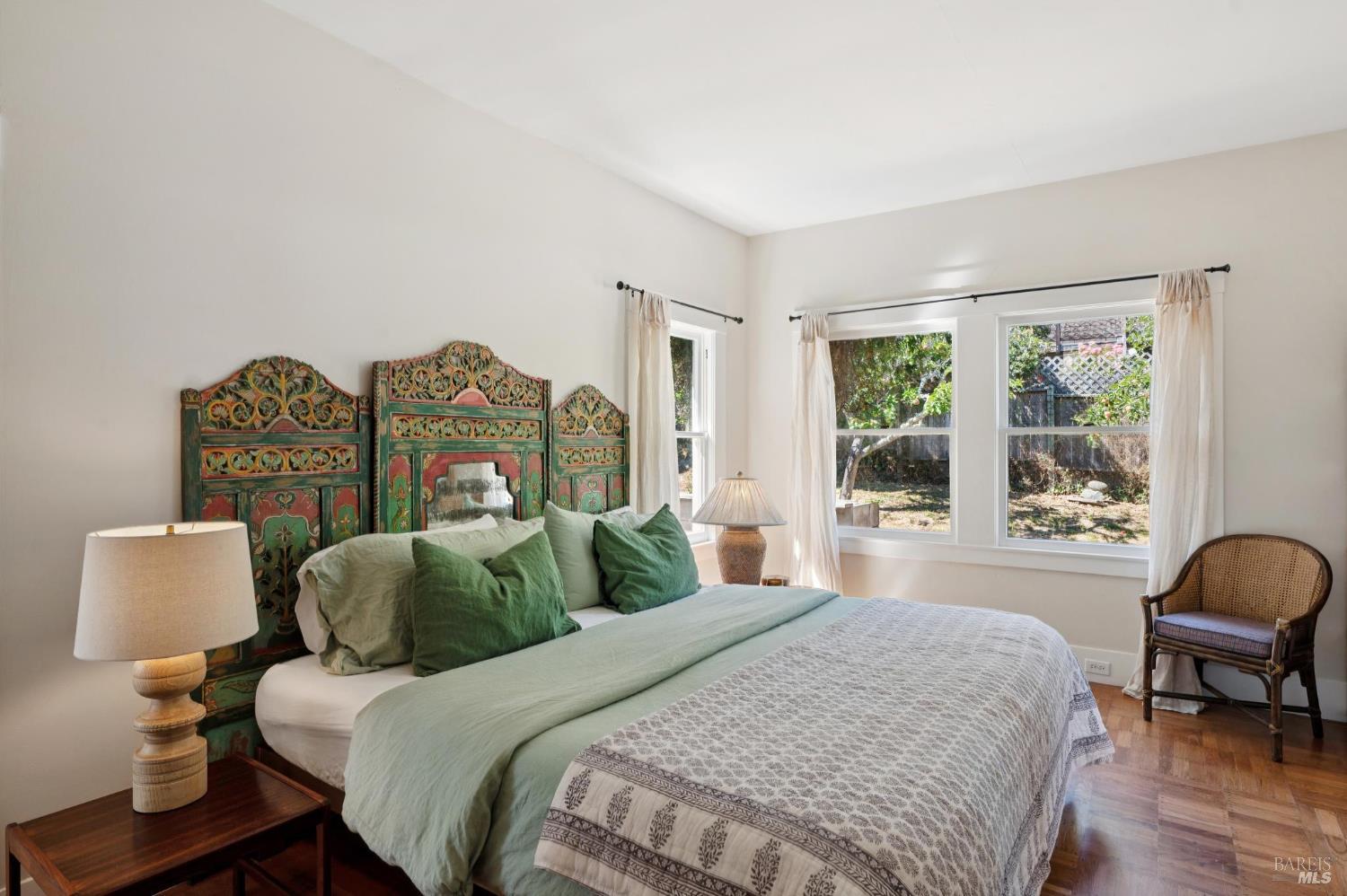 Detail Gallery Image 15 of 58 For 40 Laurel Ave, Stinson Beach,  CA 94970 - 4 Beds | 3 Baths