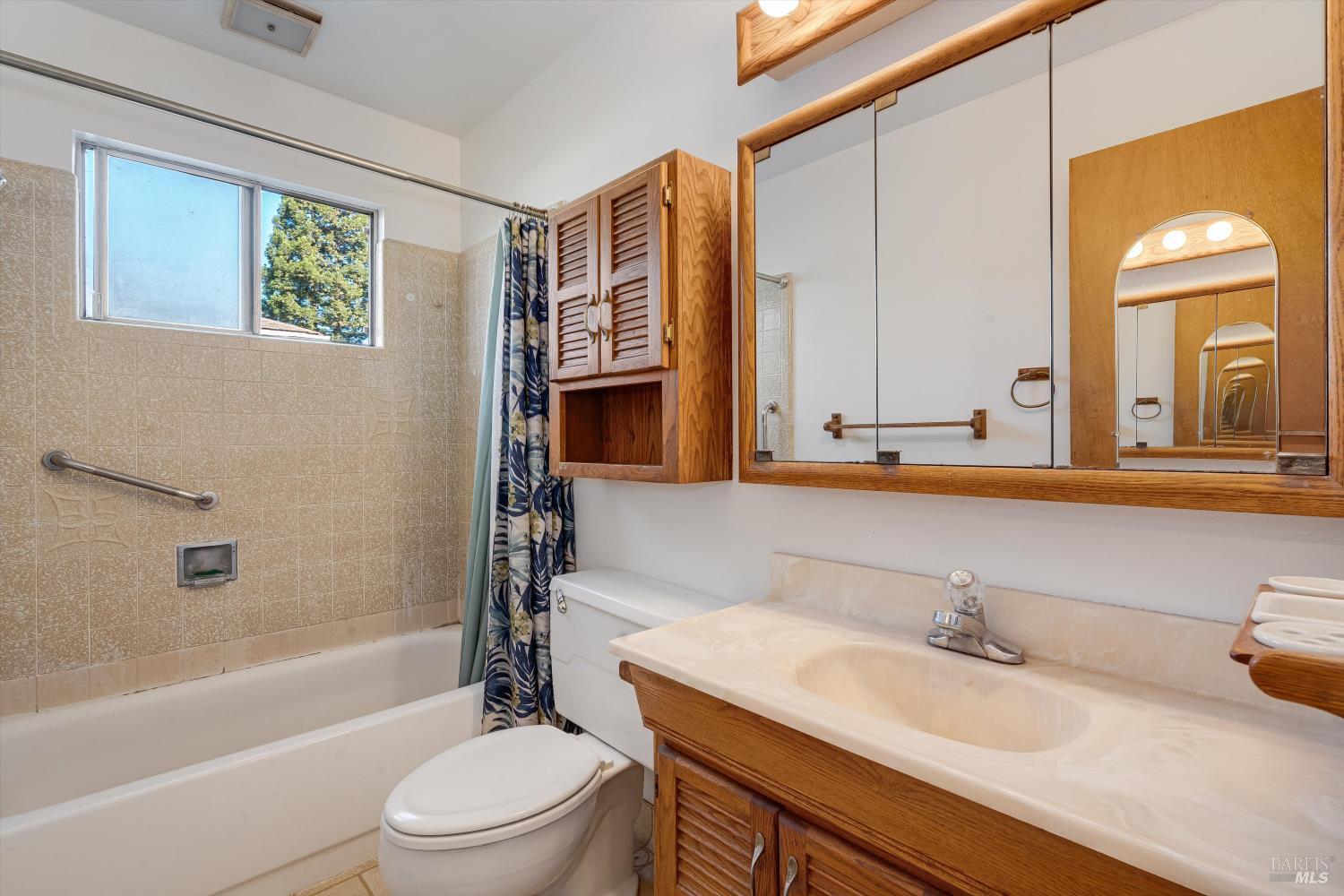 Detail Gallery Image 18 of 81 For 1251 Garden Ave, Saint Helena,  CA 94574 - 3 Beds | 2 Baths