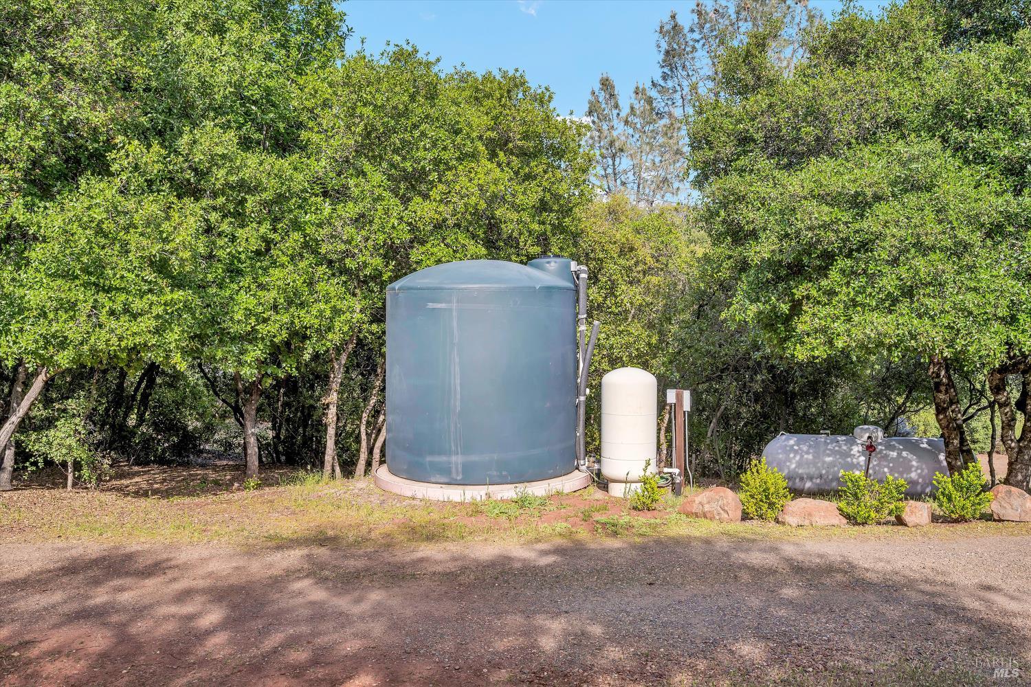 Detail Gallery Image 49 of 59 For 15625 June Bug Rd, Lower Lake,  CA 95457 - 4 Beds | 3/1 Baths