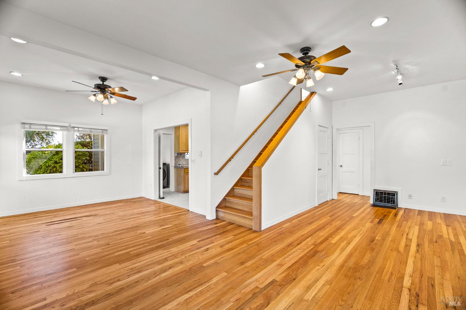 Detail Gallery Image 26 of 76 For 1225 Oakville Grade Rd, Oakville,  CA 94562 - 6 Beds | 5 Baths