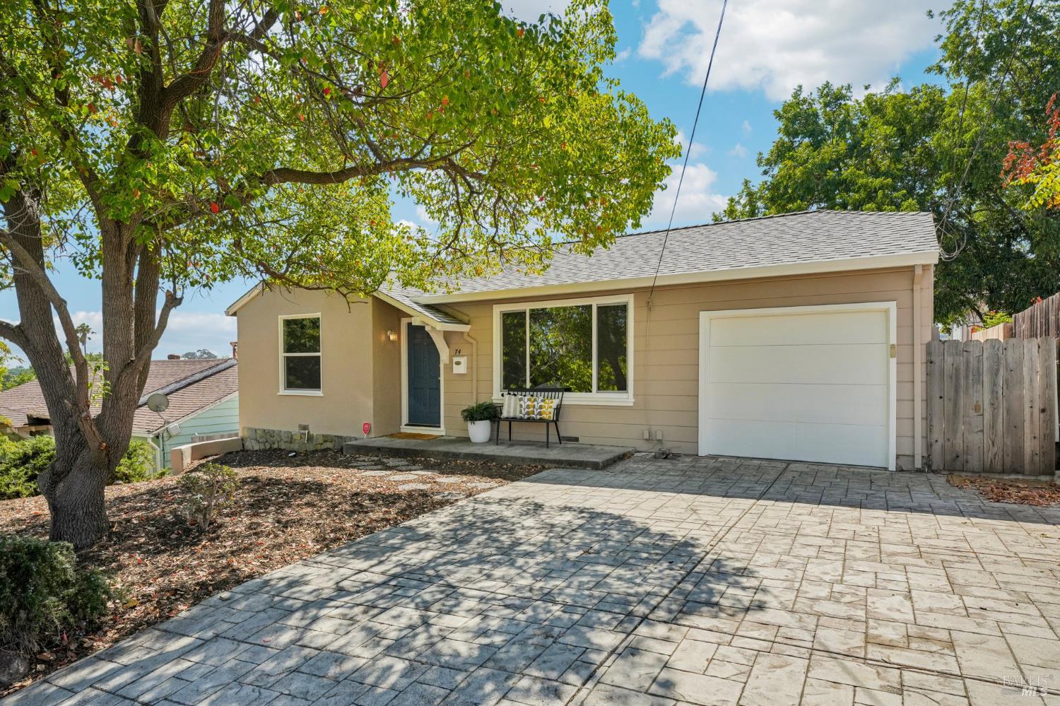 Front Image Thumbnail for BA325084876