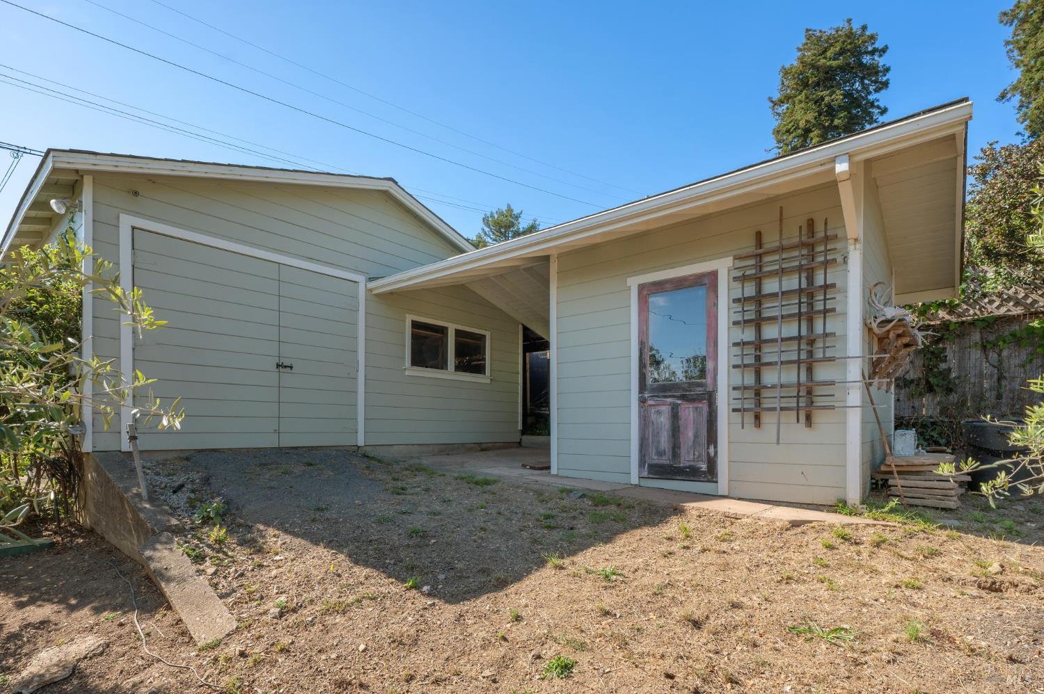 Detail Gallery Image 37 of 58 For 40 Laurel Ave, Stinson Beach,  CA 94970 - 4 Beds | 3 Baths