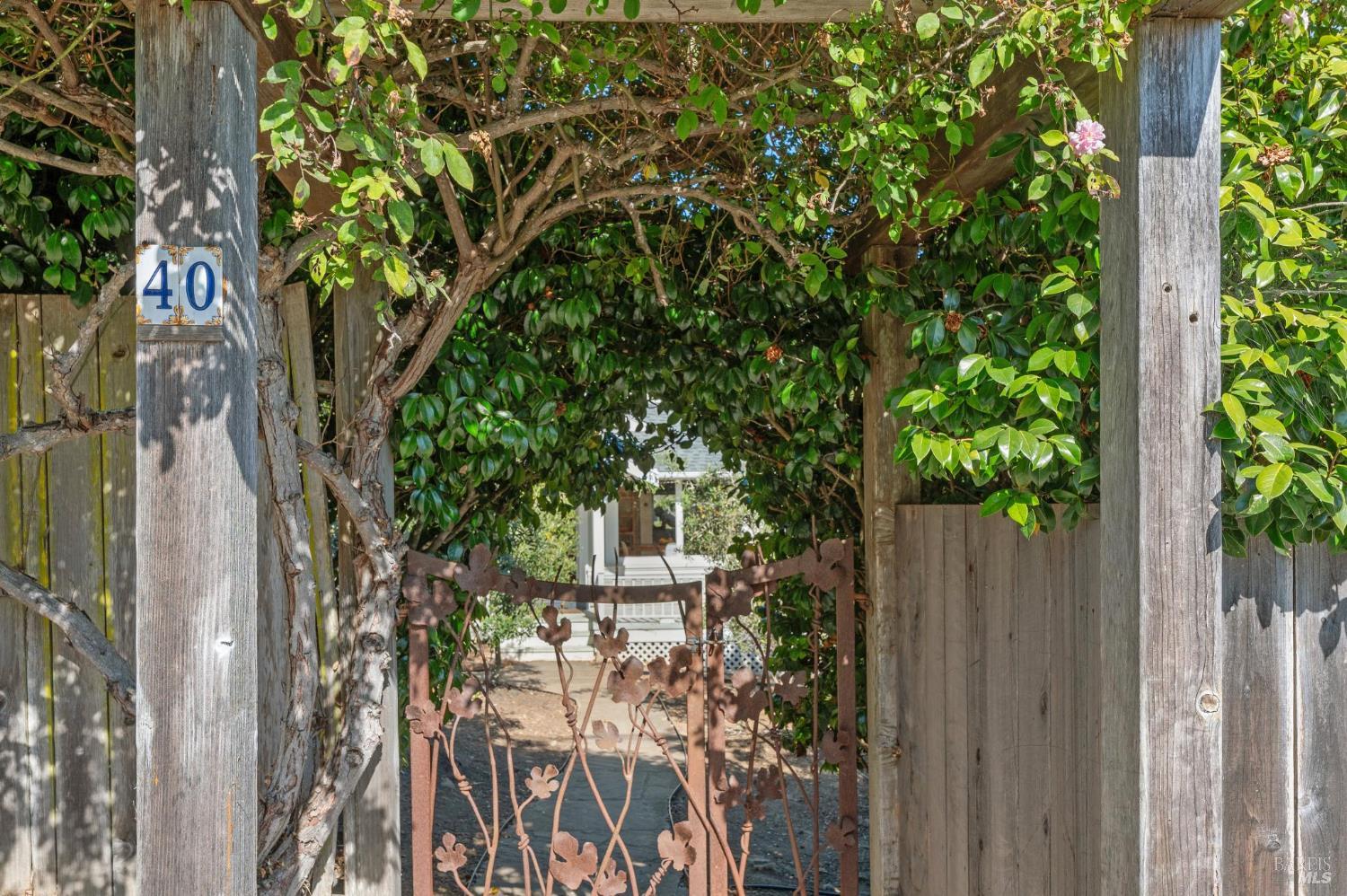 Detail Gallery Image 53 of 58 For 40 Laurel Ave, Stinson Beach,  CA 94970 - 4 Beds | 3 Baths