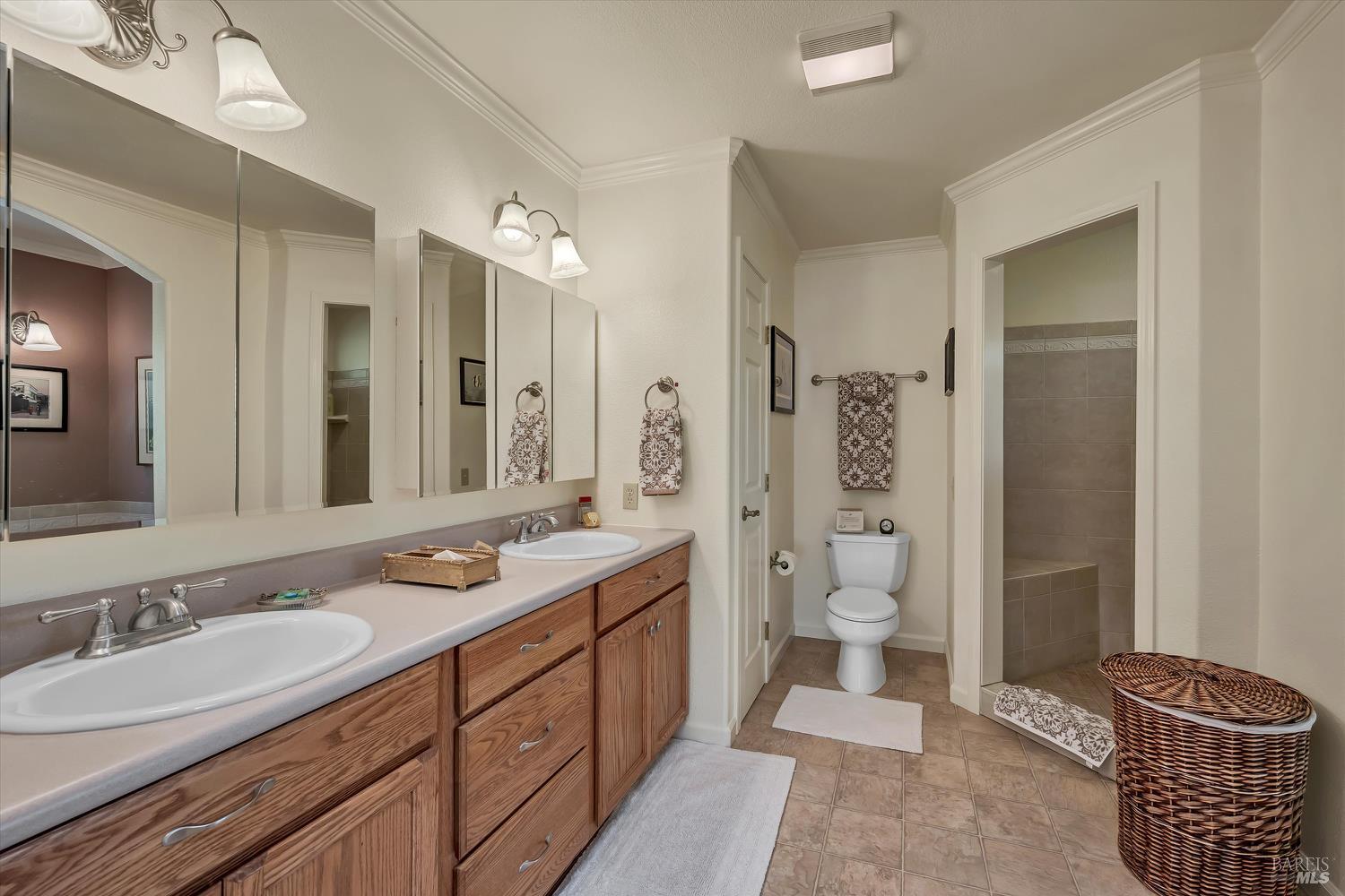 Detail Gallery Image 31 of 59 For 15625 June Bug Rd, Lower Lake,  CA 95457 - 4 Beds | 3/1 Baths