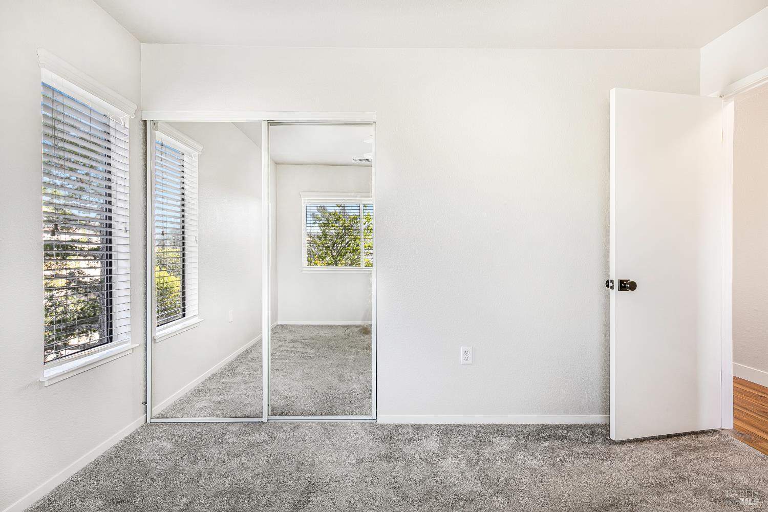 Detail Gallery Image 33 of 48 For 2 Fielding Cir, Mill Valley,  CA 94941 - 3 Beds | 2/1 Baths