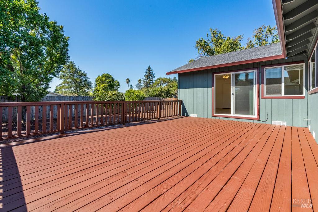 Detail Gallery Image 31 of 35 For 1120 S Mcdowell Blvd, Petaluma,  CA 94954 - 3 Beds | 2 Baths