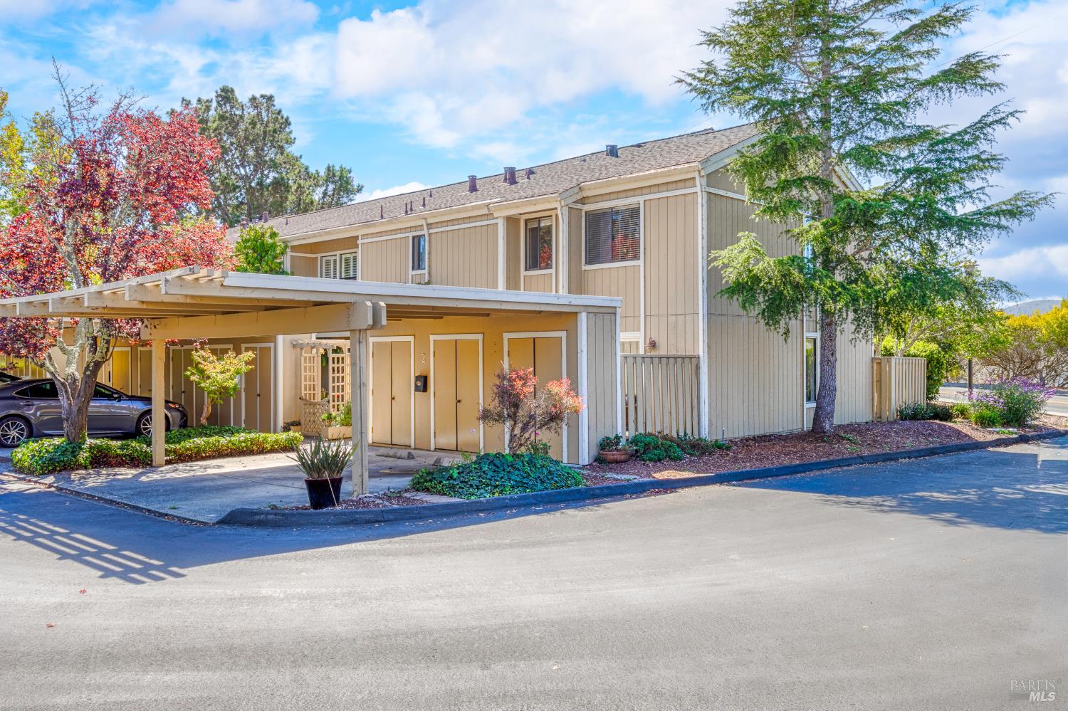 Detail Gallery Image 39 of 48 For 2 Fielding Cir, Mill Valley,  CA 94941 - 3 Beds | 2/1 Baths