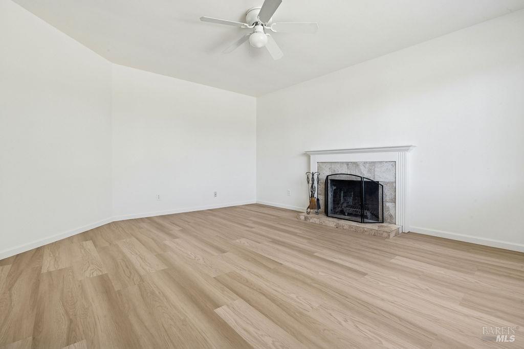 Detail Gallery Image 15 of 35 For 1120 S Mcdowell Blvd, Petaluma,  CA 94954 - 3 Beds | 2 Baths