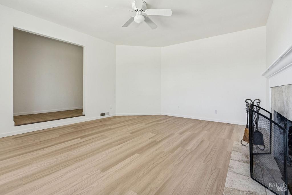 Detail Gallery Image 16 of 35 For 1120 S Mcdowell Blvd, Petaluma,  CA 94954 - 3 Beds | 2 Baths