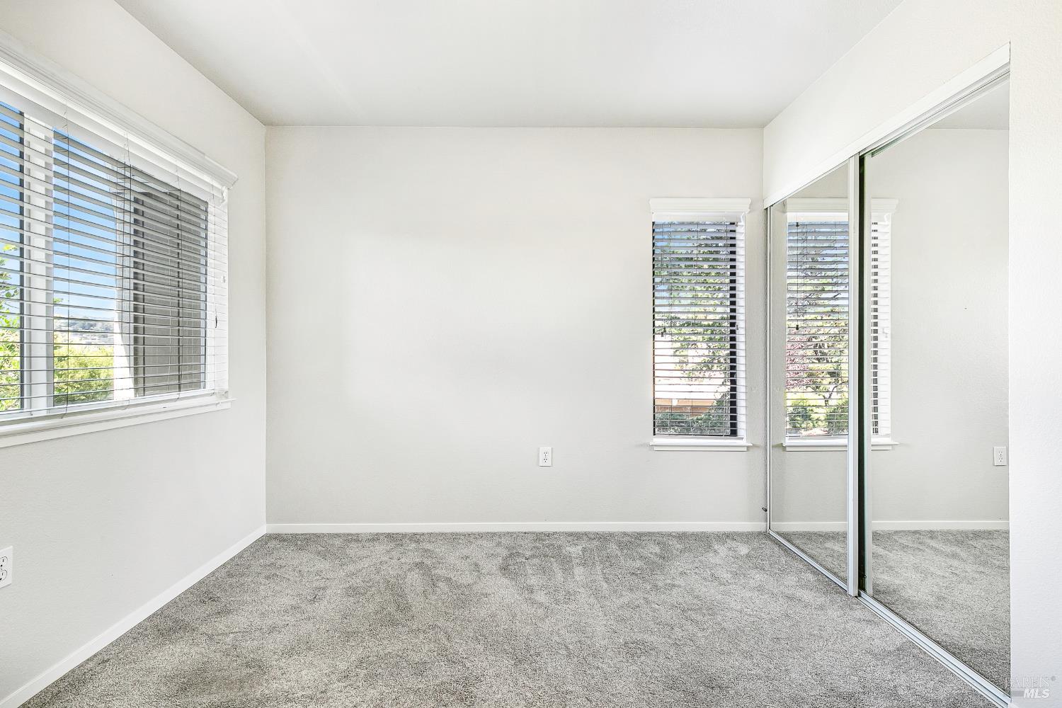 Detail Gallery Image 32 of 48 For 2 Fielding Cir, Mill Valley,  CA 94941 - 3 Beds | 2/1 Baths