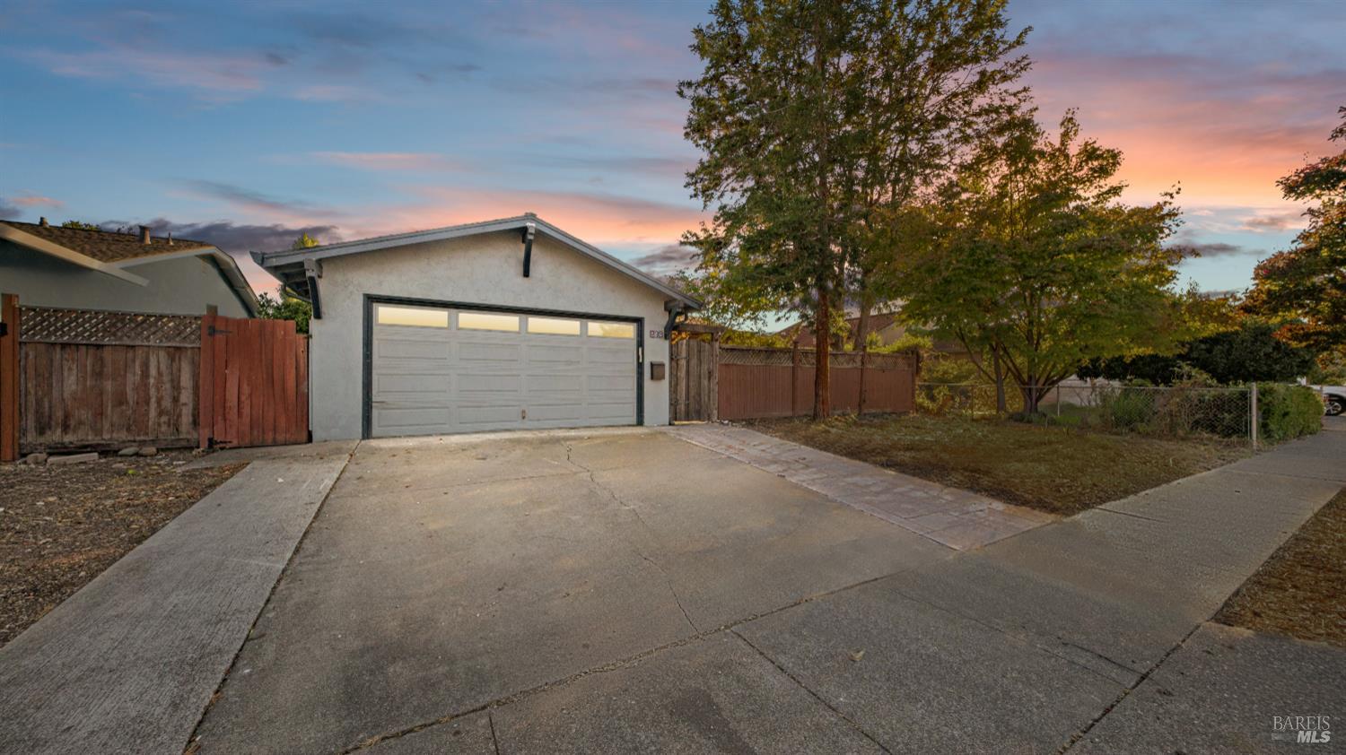 Front Image Thumbnail for BA325079462