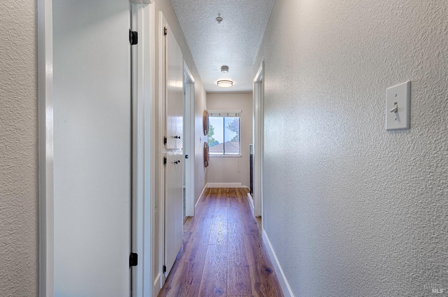 Detail Gallery Image 20 of 48 For 2 Fielding Cir, Mill Valley,  CA 94941 - 3 Beds | 2/1 Baths