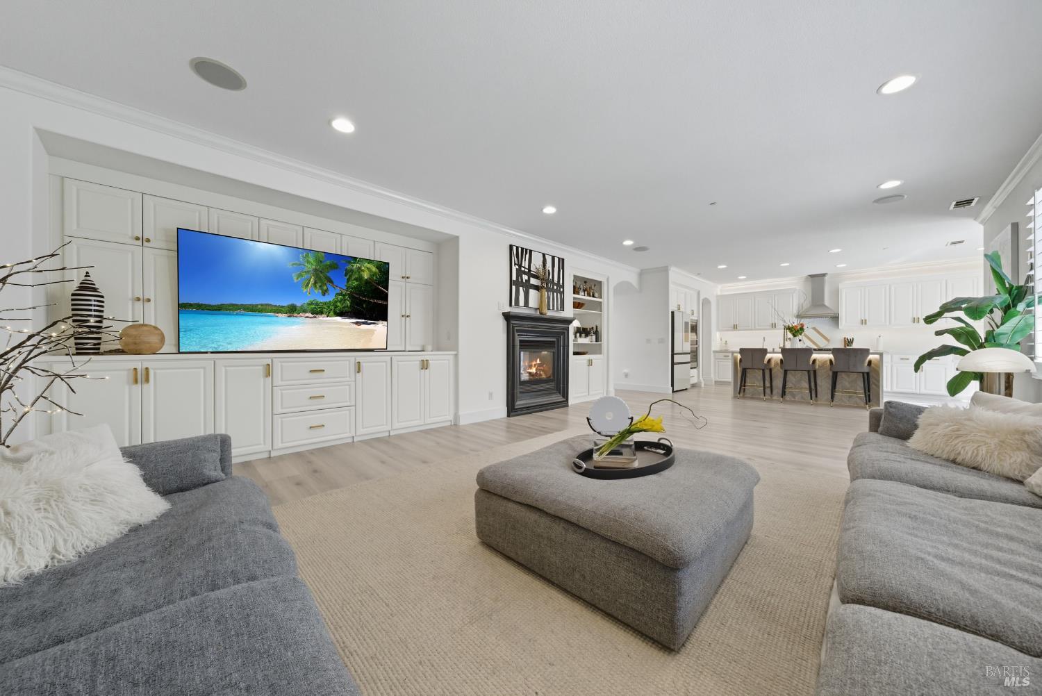 Detail Gallery Image 20 of 73 For 42 Waterbury Ln, Novato,  CA 94949 - 3 Beds | 2/1 Baths