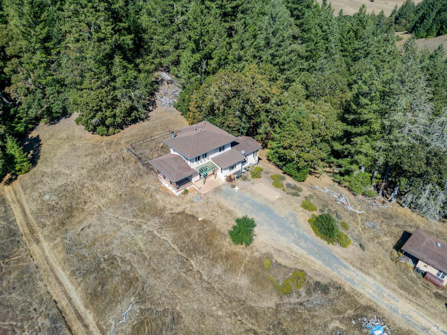 Detail Gallery Image 27 of 53 For 4070 Williams Ranch Rd, Willits,  CA 95490 - 2 Beds | 2 Baths