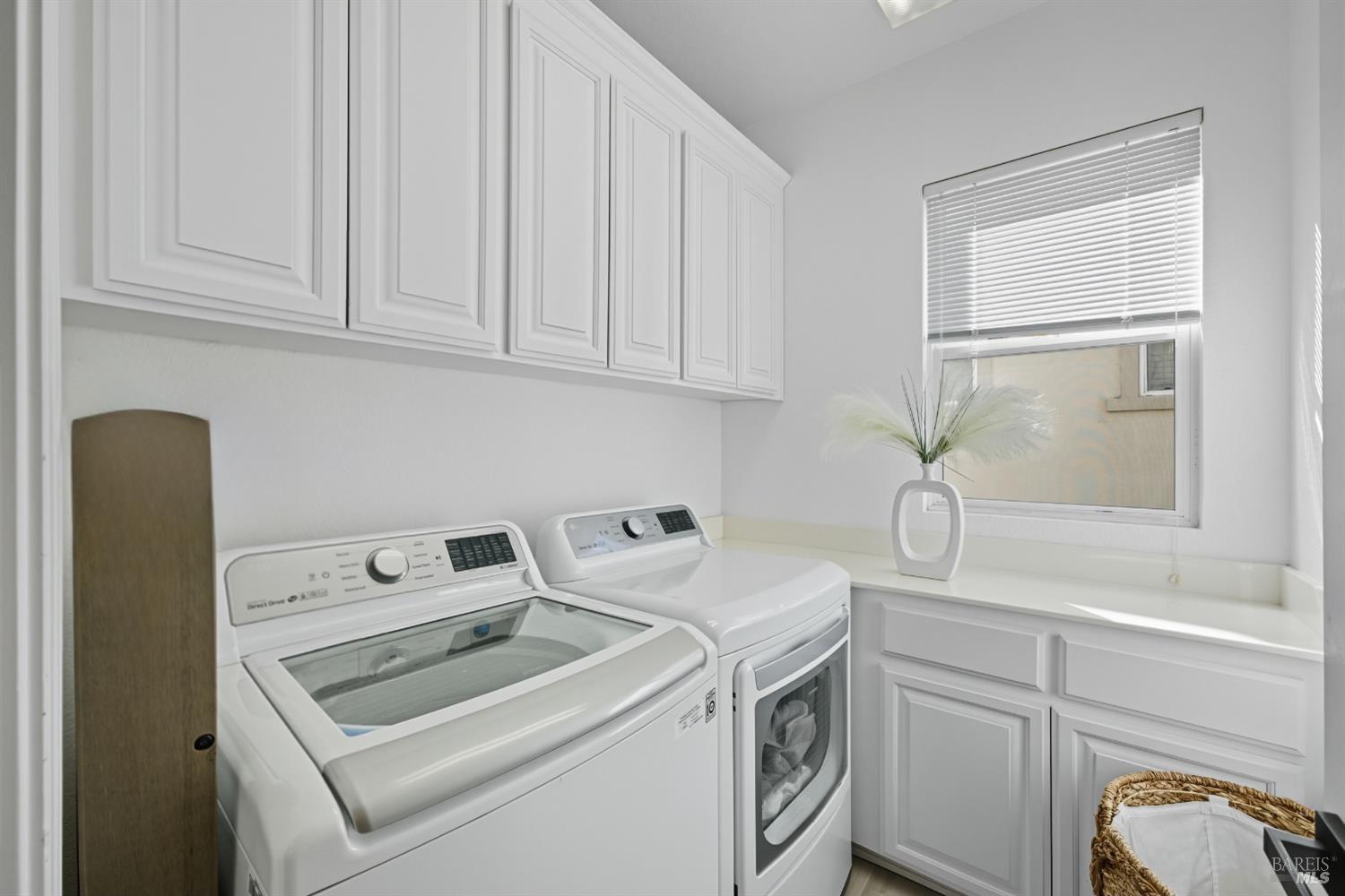 Detail Gallery Image 65 of 73 For 42 Waterbury Ln, Novato,  CA 94949 - 3 Beds | 2/1 Baths