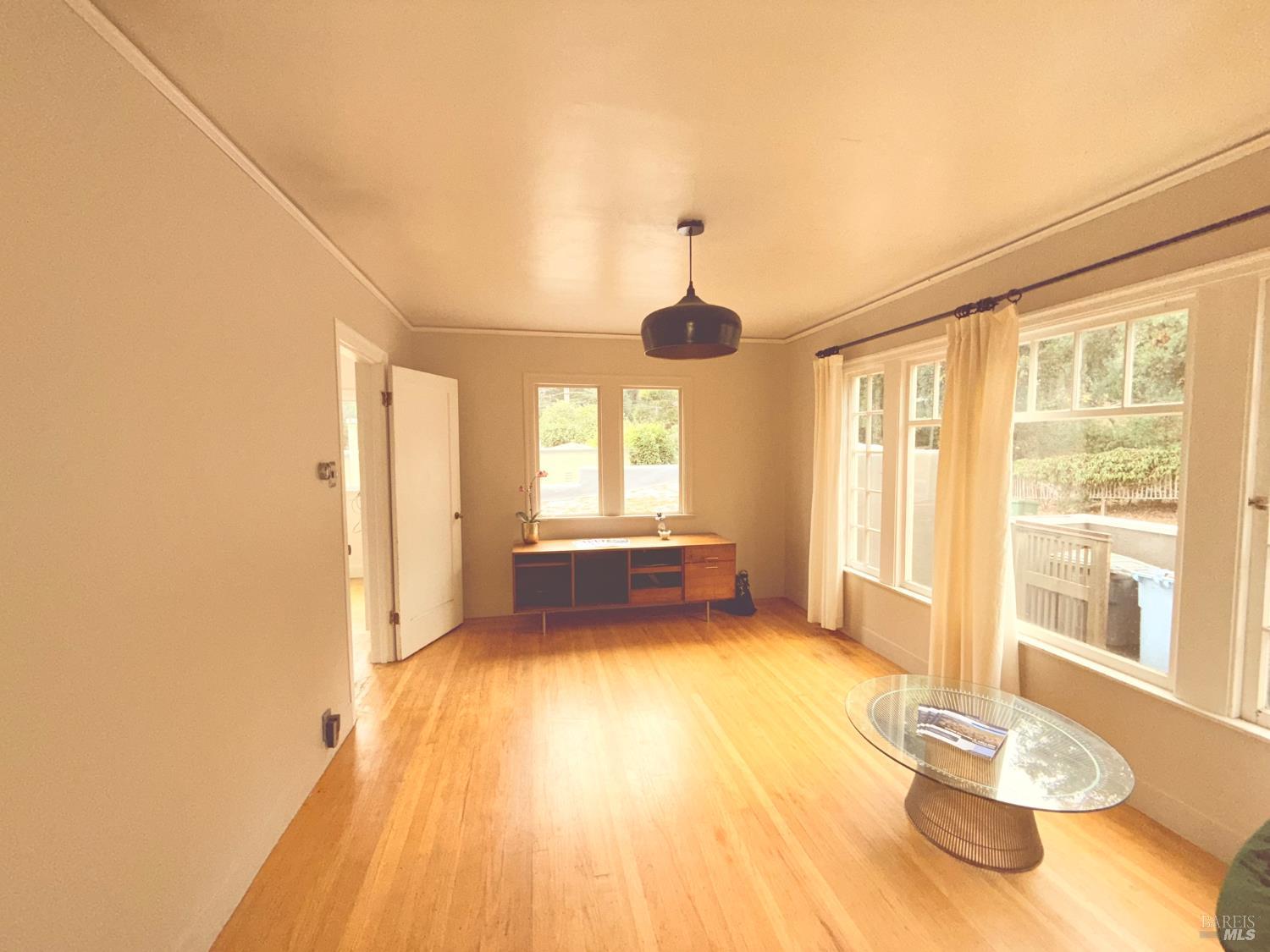 Detail Gallery Image 6 of 20 For 1106 Cragmont Ave, Berkeley,  CA 94708 - 2 Beds | 1 Baths