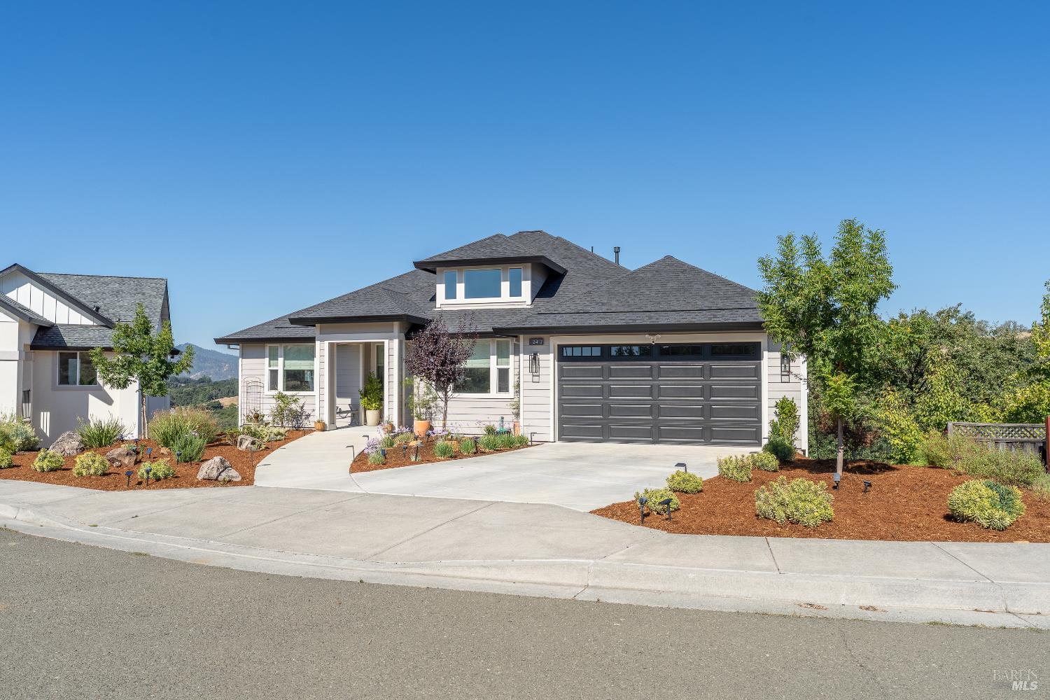 Detail Gallery Image 2 of 52 For 2412 Celestin Ct, Ukiah,  CA 95482 - 4 Beds | 4 Baths