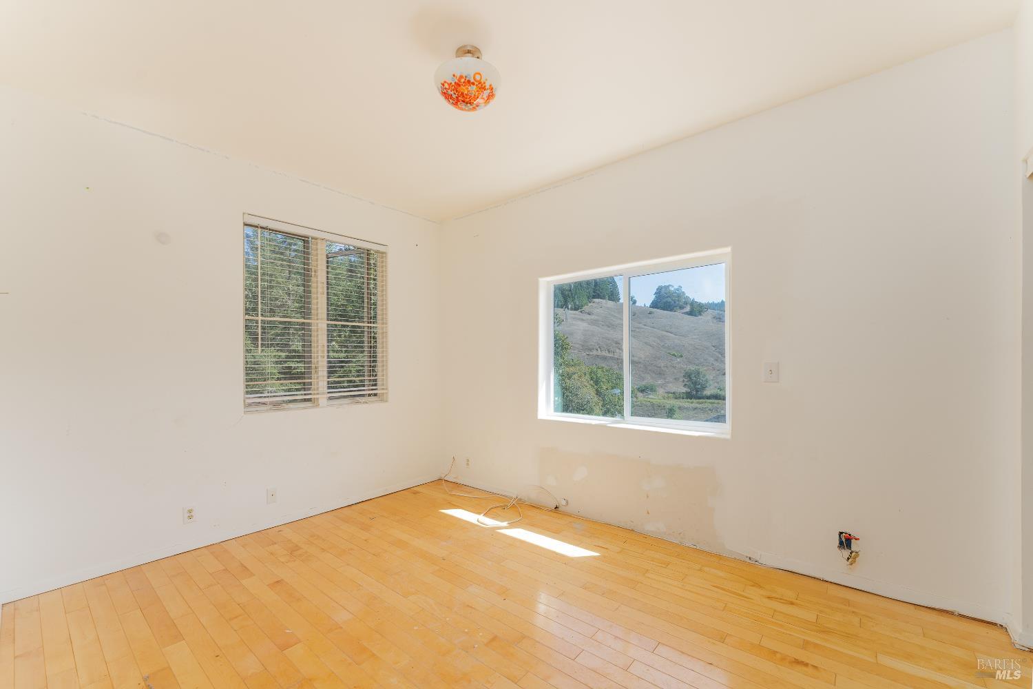 Detail Gallery Image 16 of 53 For 4070 Williams Ranch Rd, Willits,  CA 95490 - 2 Beds | 2 Baths