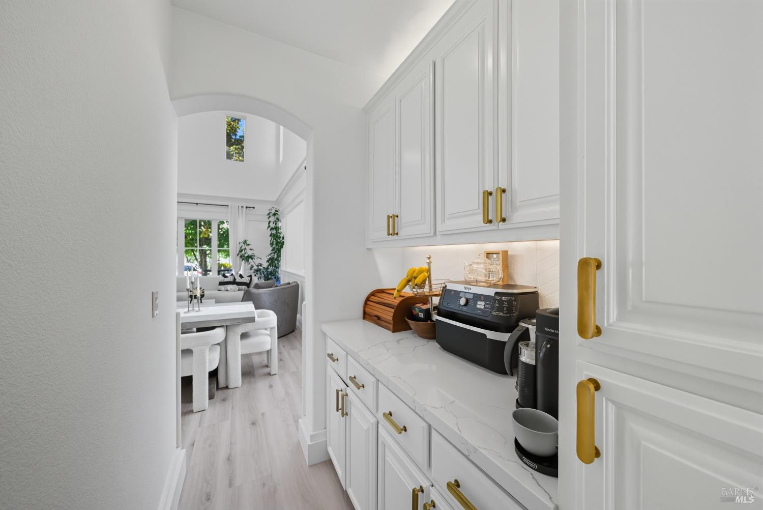 Detail Gallery Image 17 of 73 For 42 Waterbury Ln, Novato,  CA 94949 - 3 Beds | 2/1 Baths