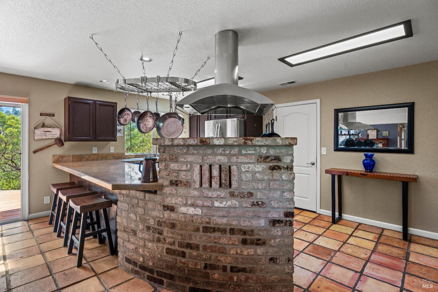 Detail Gallery Image 6 of 30 For 1500 Woodway Ln, Redwood Valley,  CA 95470 - 3 Beds | 2 Baths