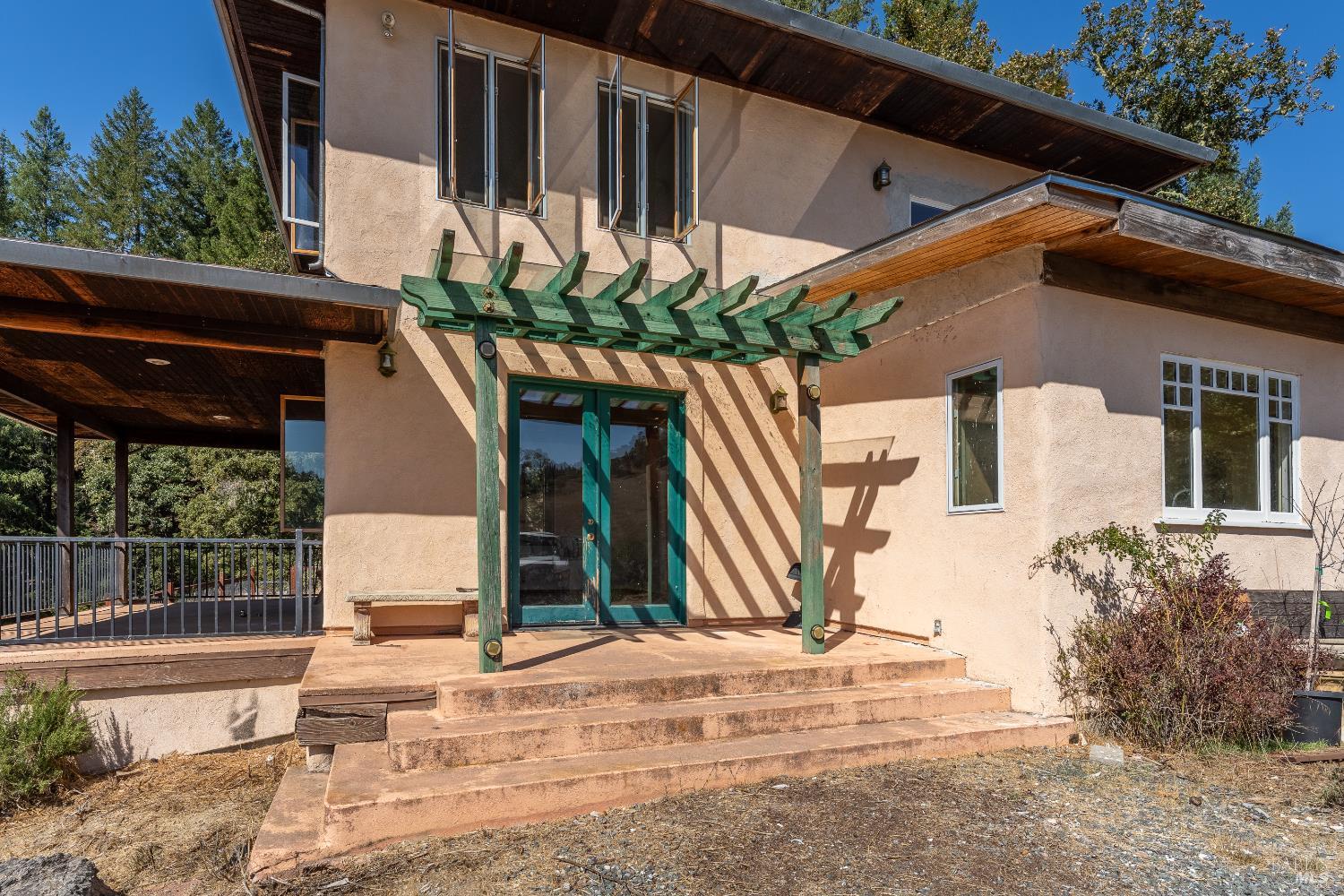 Detail Gallery Image 2 of 53 For 4070 Williams Ranch Rd, Willits,  CA 95490 - 2 Beds | 2 Baths