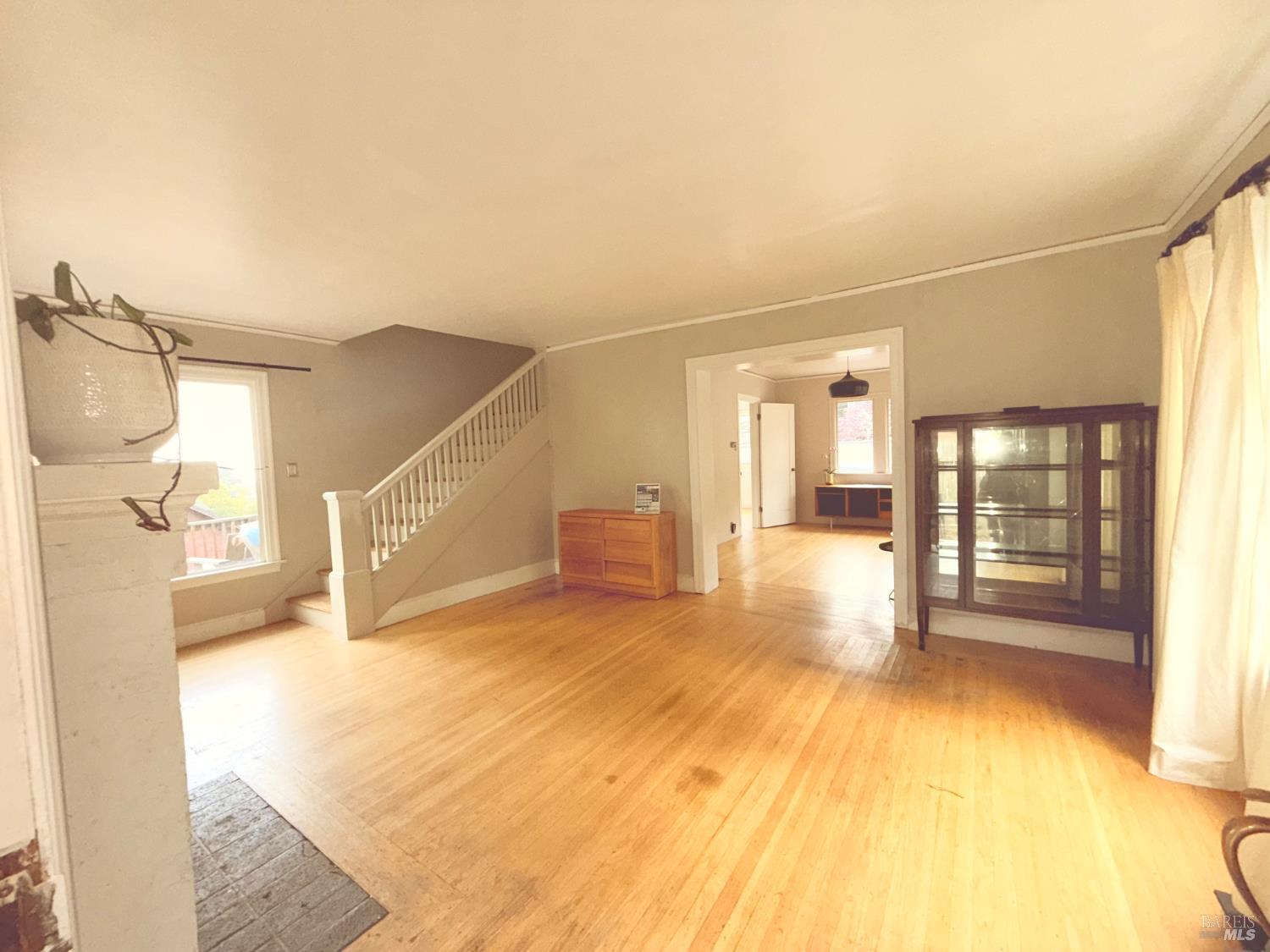 Detail Gallery Image 5 of 20 For 1106 Cragmont Ave, Berkeley,  CA 94708 - 2 Beds | 1 Baths