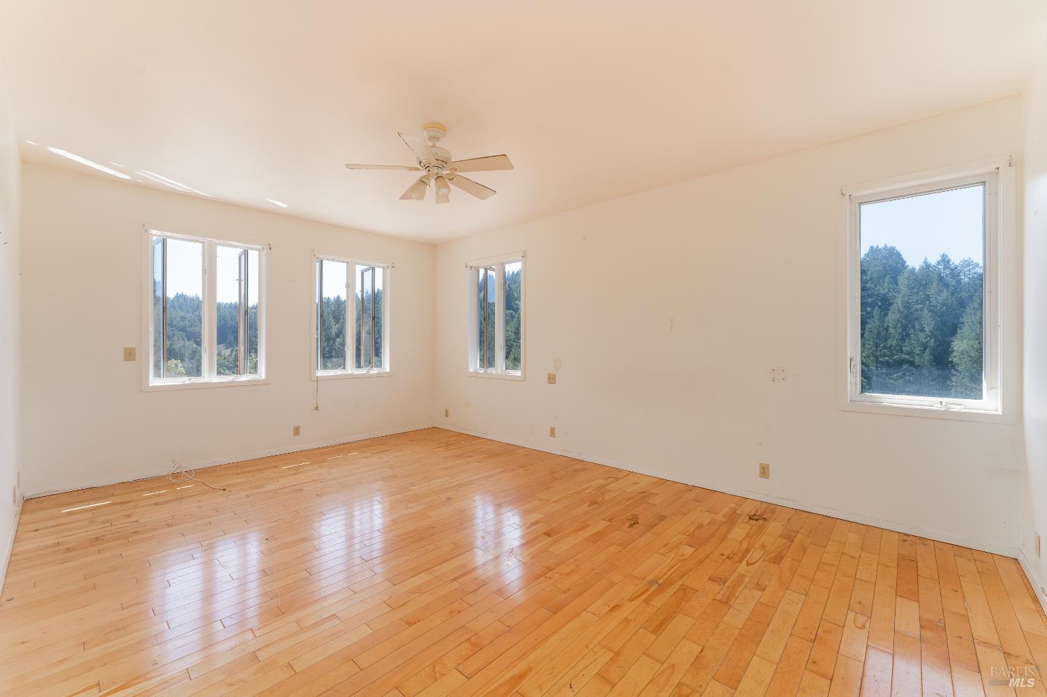 Detail Gallery Image 13 of 53 For 4070 Williams Ranch Rd, Willits,  CA 95490 - 2 Beds | 2 Baths