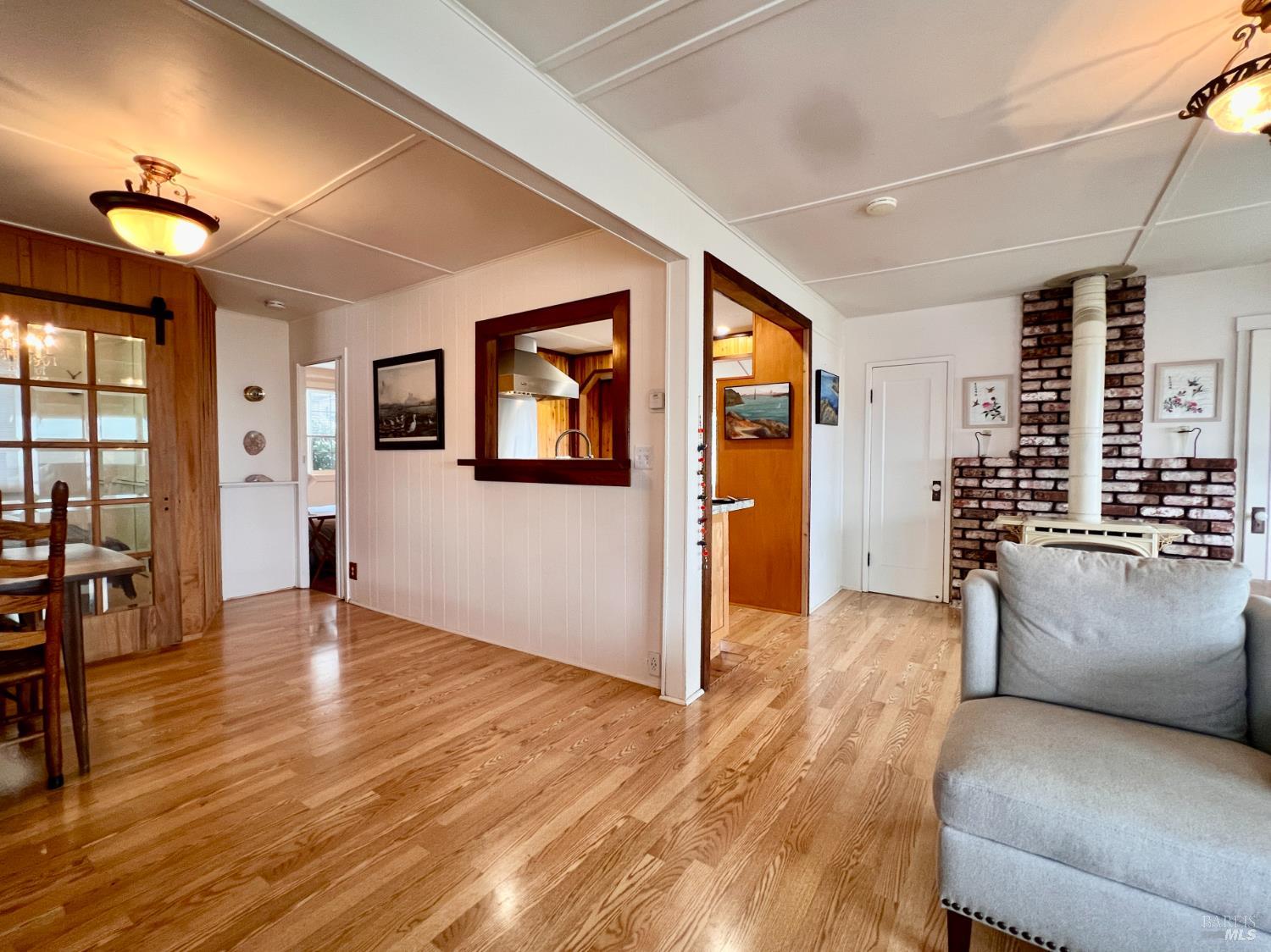 Detail Gallery Image 5 of 30 For 75 Ocean View Ave, Dillon Beach,  CA 94929 - 3 Beds | 2 Baths