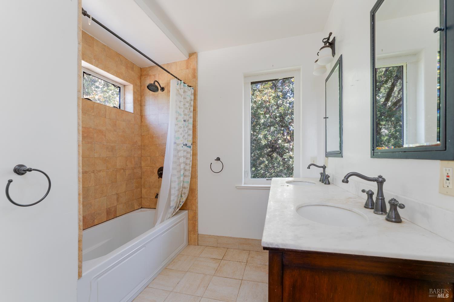 Detail Gallery Image 15 of 53 For 4070 Williams Ranch Rd, Willits,  CA 95490 - 2 Beds | 2 Baths