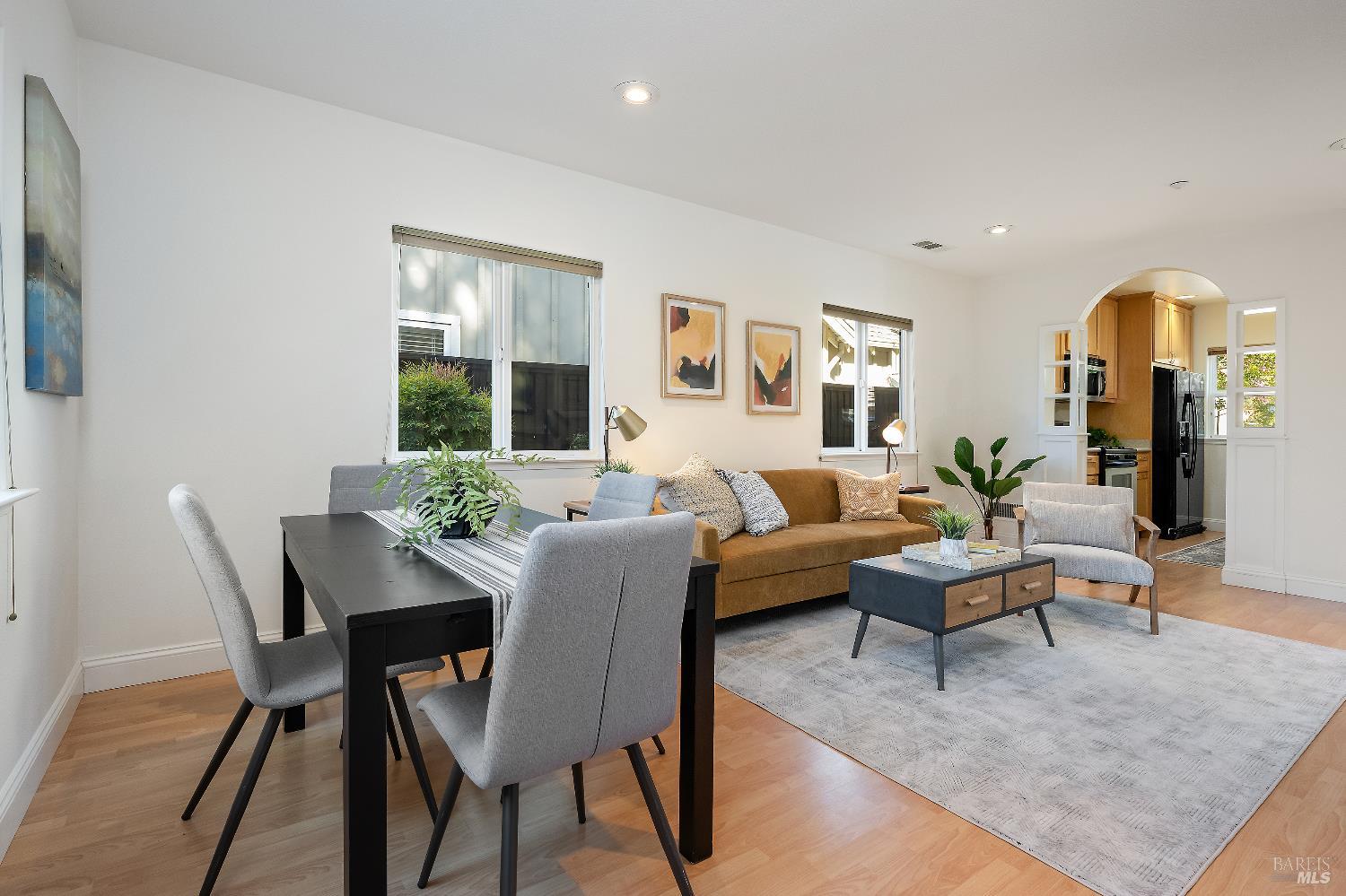 Detail Gallery Image 10 of 31 For 7 Illes Ct, Novato,  CA 94945 - 3 Beds | 2 Baths