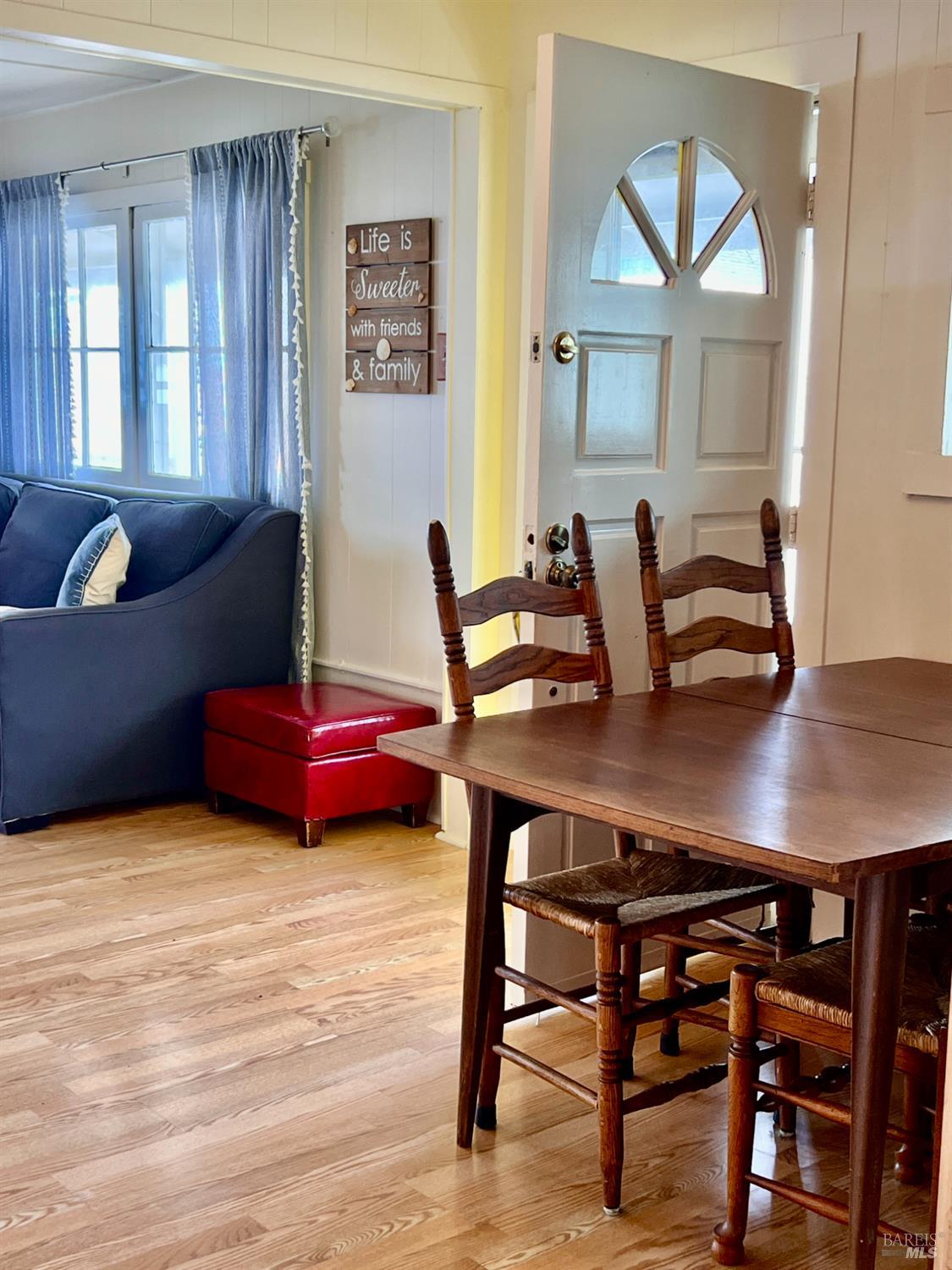 Detail Gallery Image 15 of 30 For 75 Ocean View Ave, Dillon Beach,  CA 94929 - 3 Beds | 2 Baths